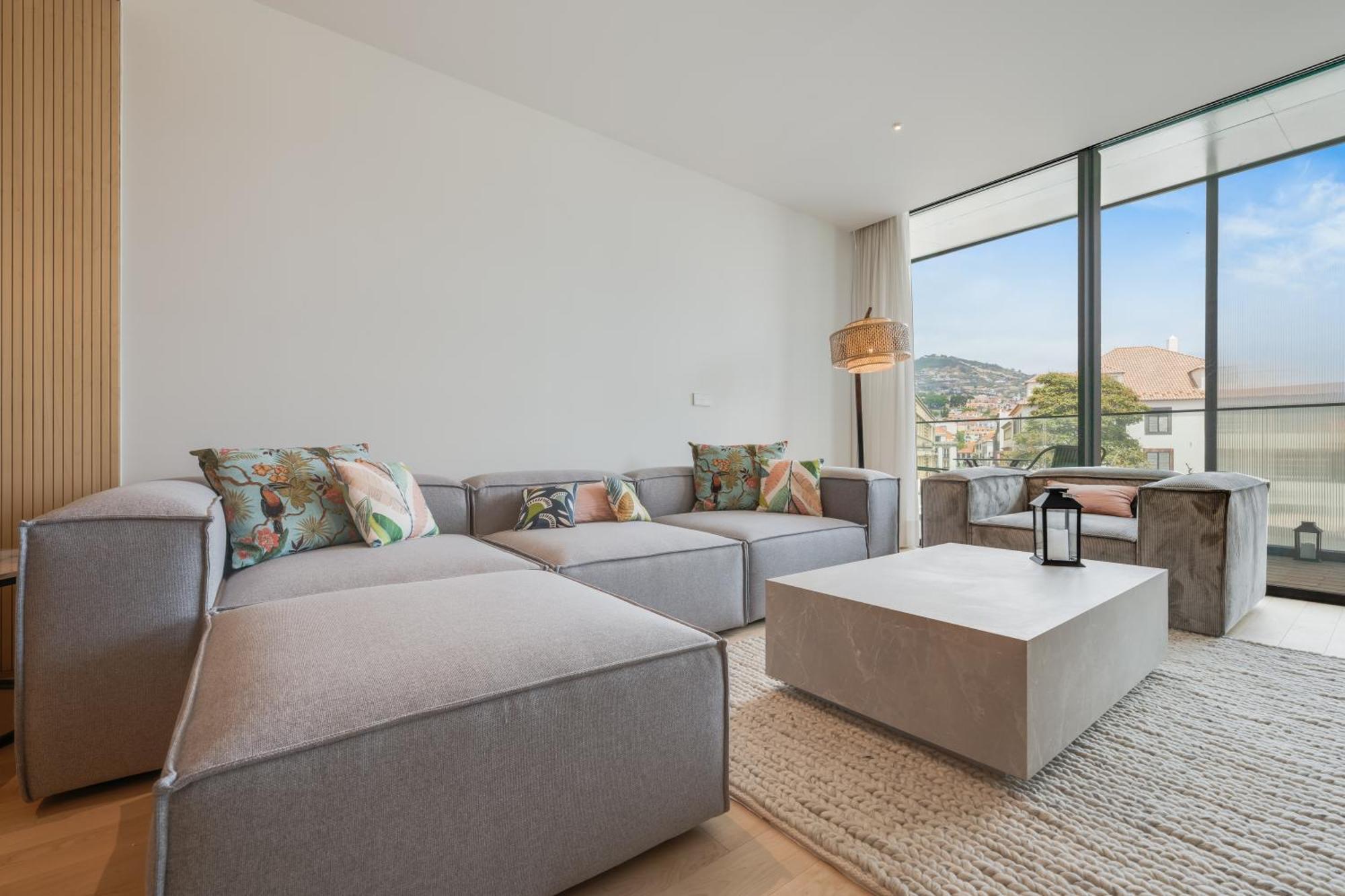 Apartment Chic Two-bedroom En In Town - Savoy