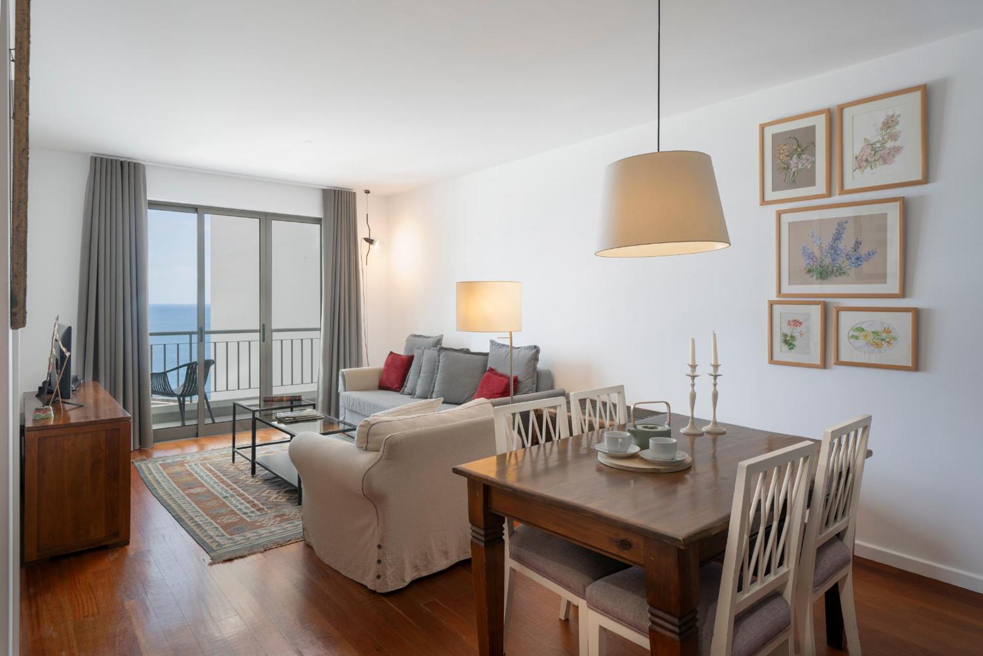 Apartment Apartamento Princesa Dona Amelia By An Island Apart *