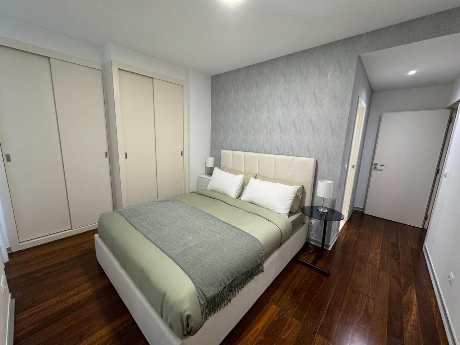 Apartment Next Corner Plaza *