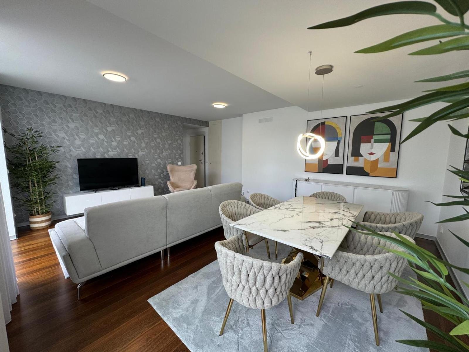 Apartment Next Corner Plaza Funchal (Madeira)