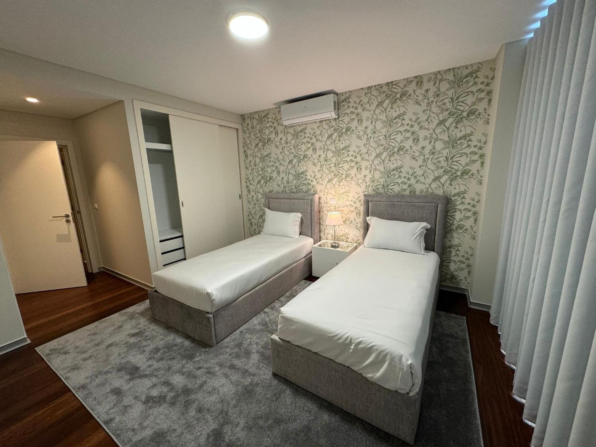 Next Corner Plaza Apartment *