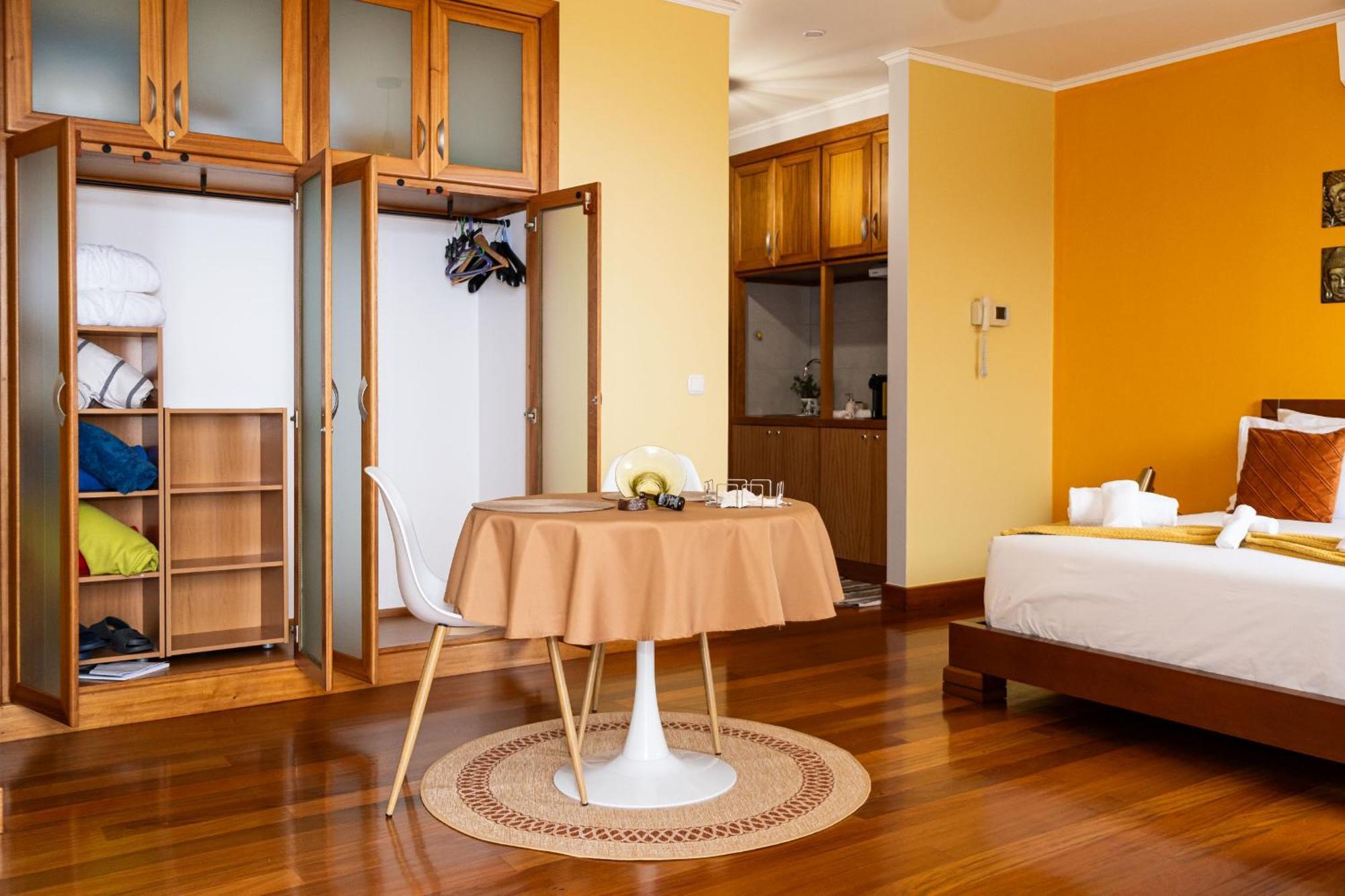Namaste House Ii *