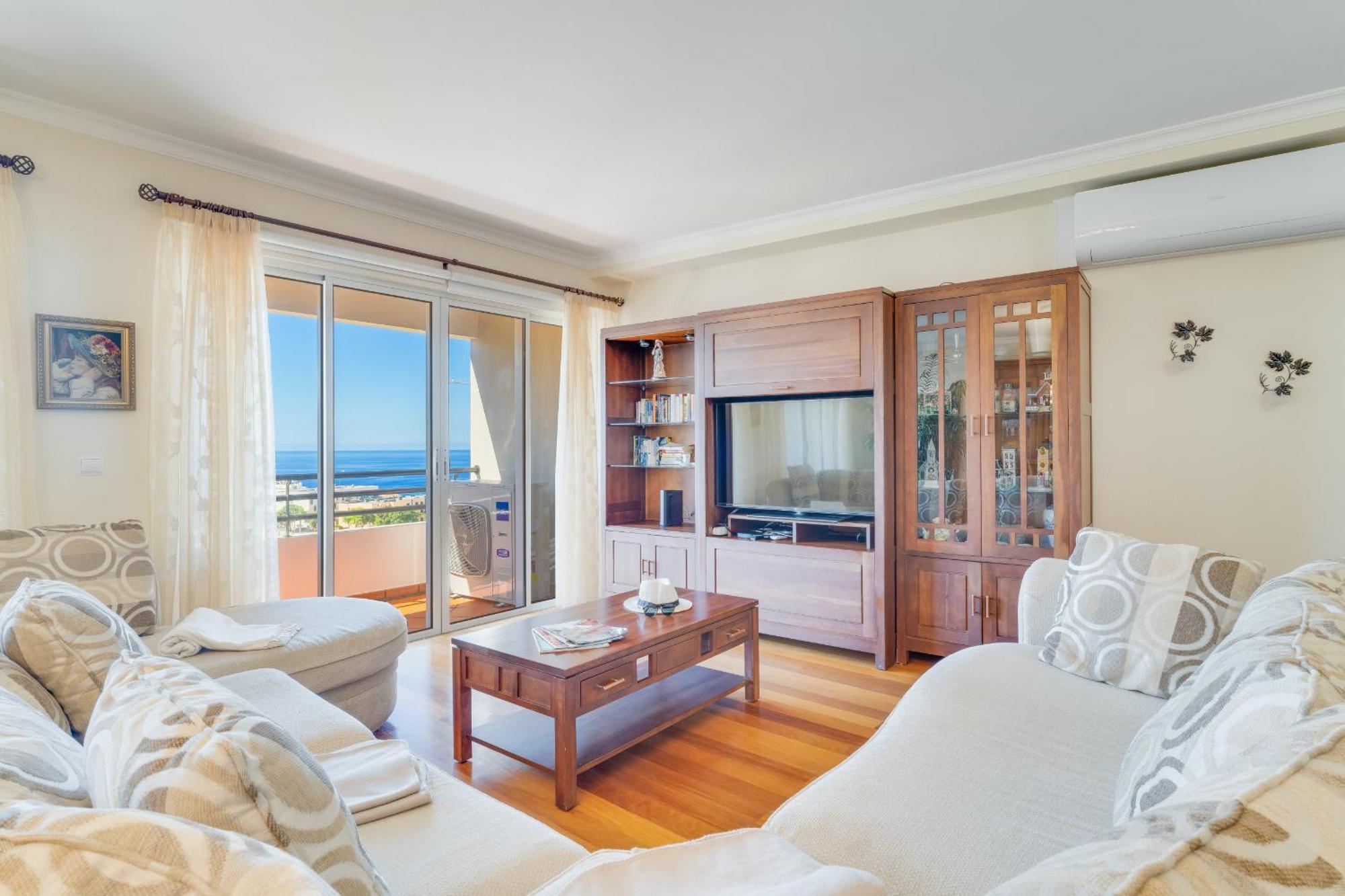 Monumental Ocean View By Atlantic Funchal (Madeira)