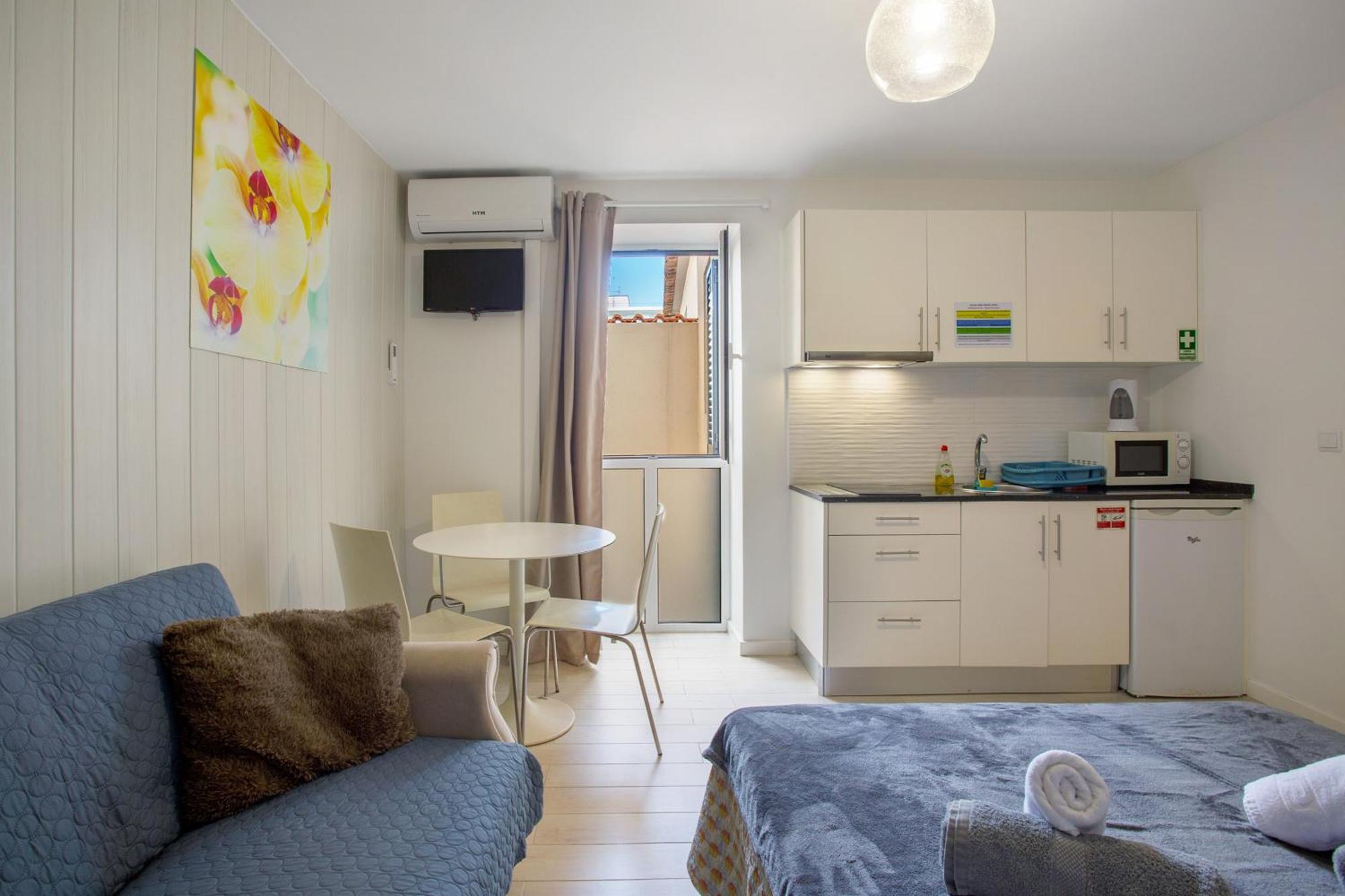 Holiday Center - T0 * Funchal (Madeira)