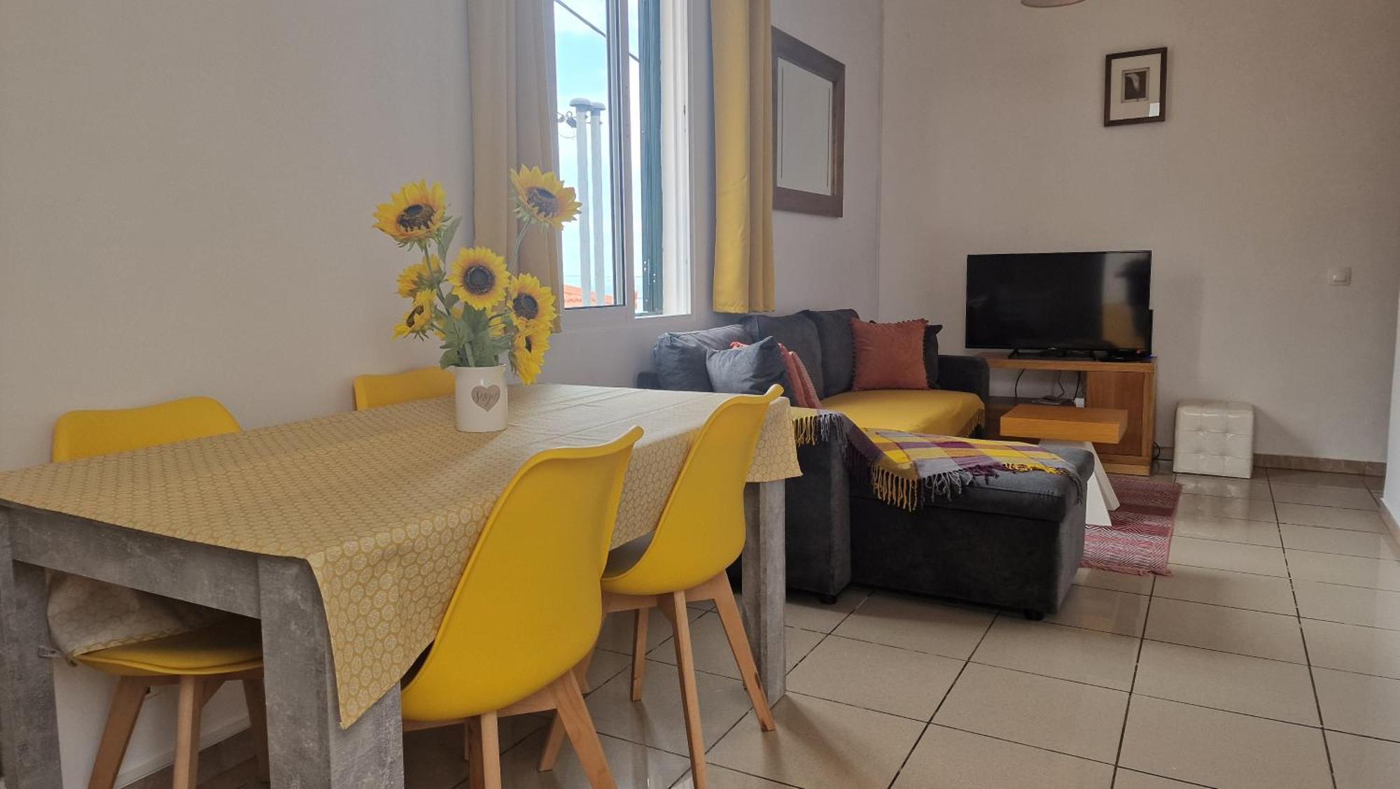 Jose's Cozy Little Apartment