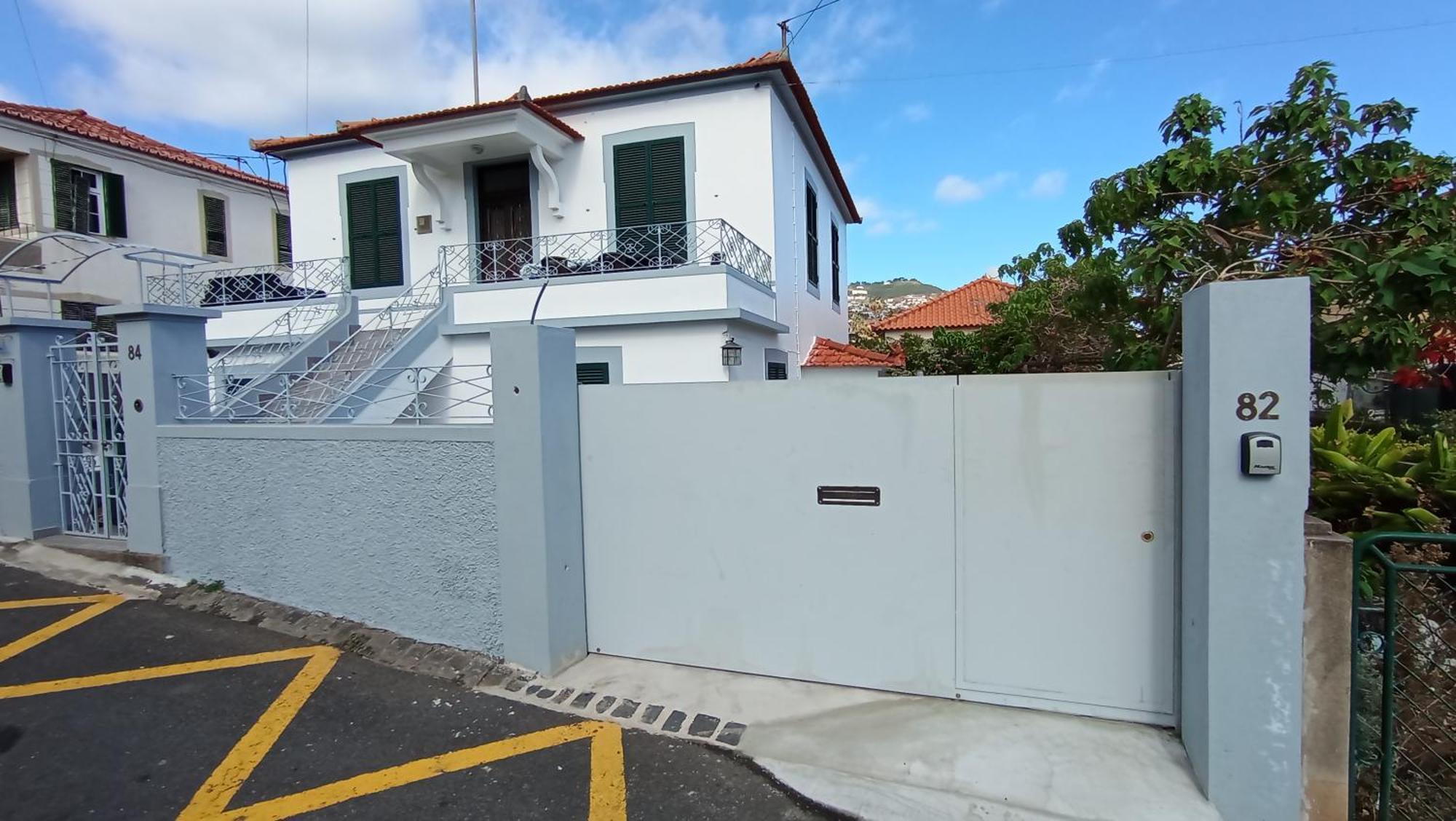 Apartamento Bus Stop House 82