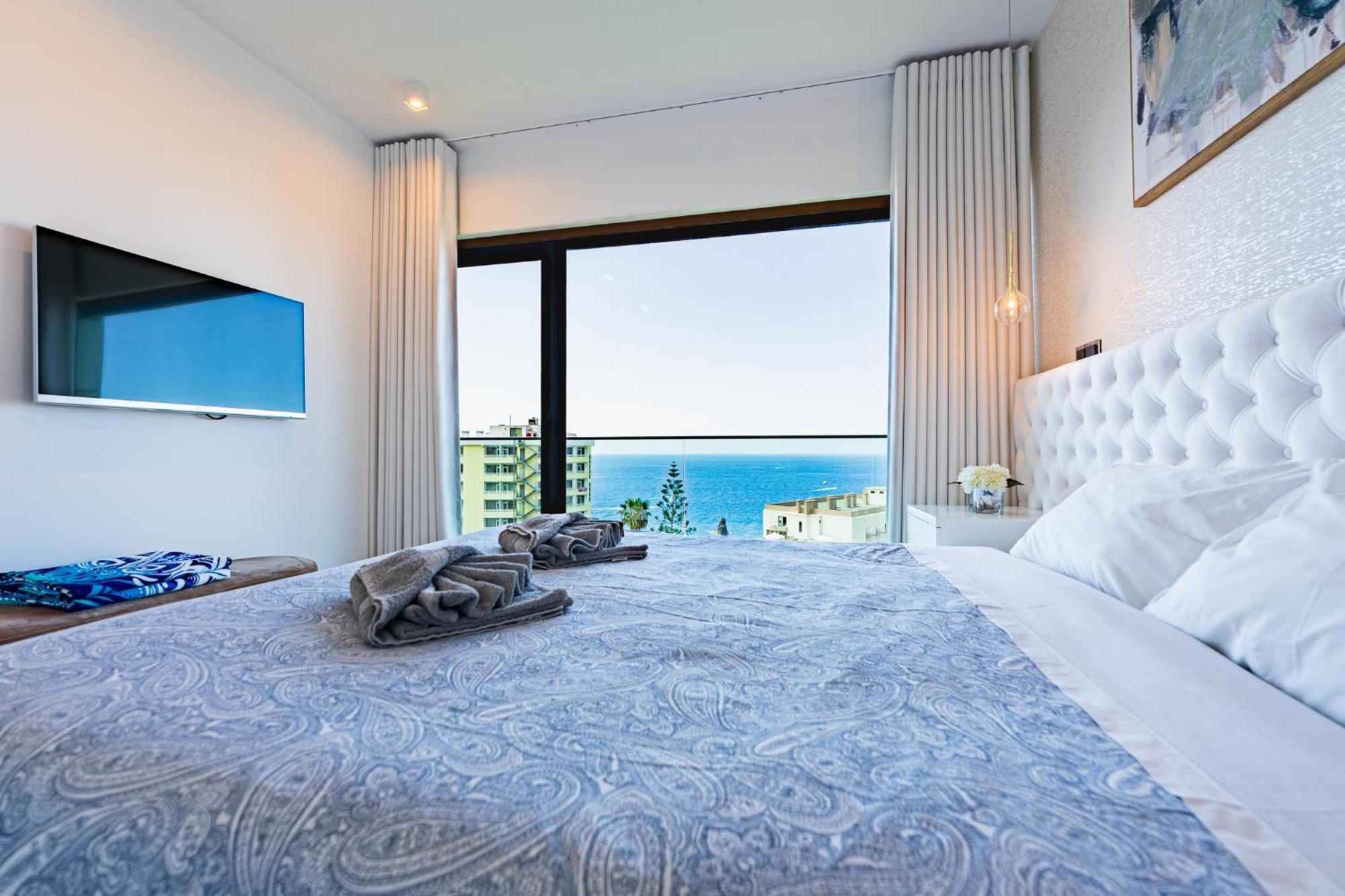 Serenity By The Sea *