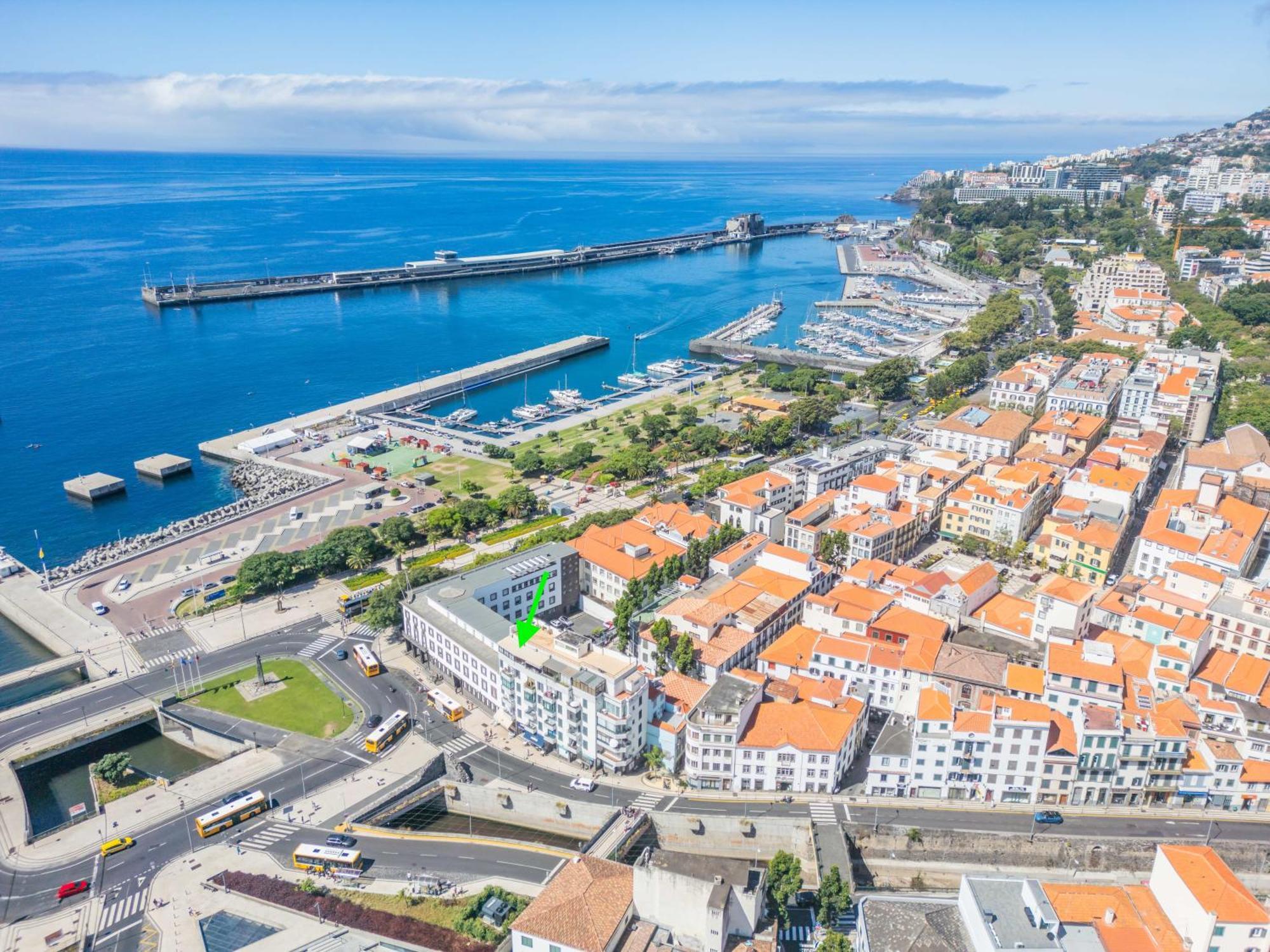 Super - Deep Blue * Funchal (Madeira)
