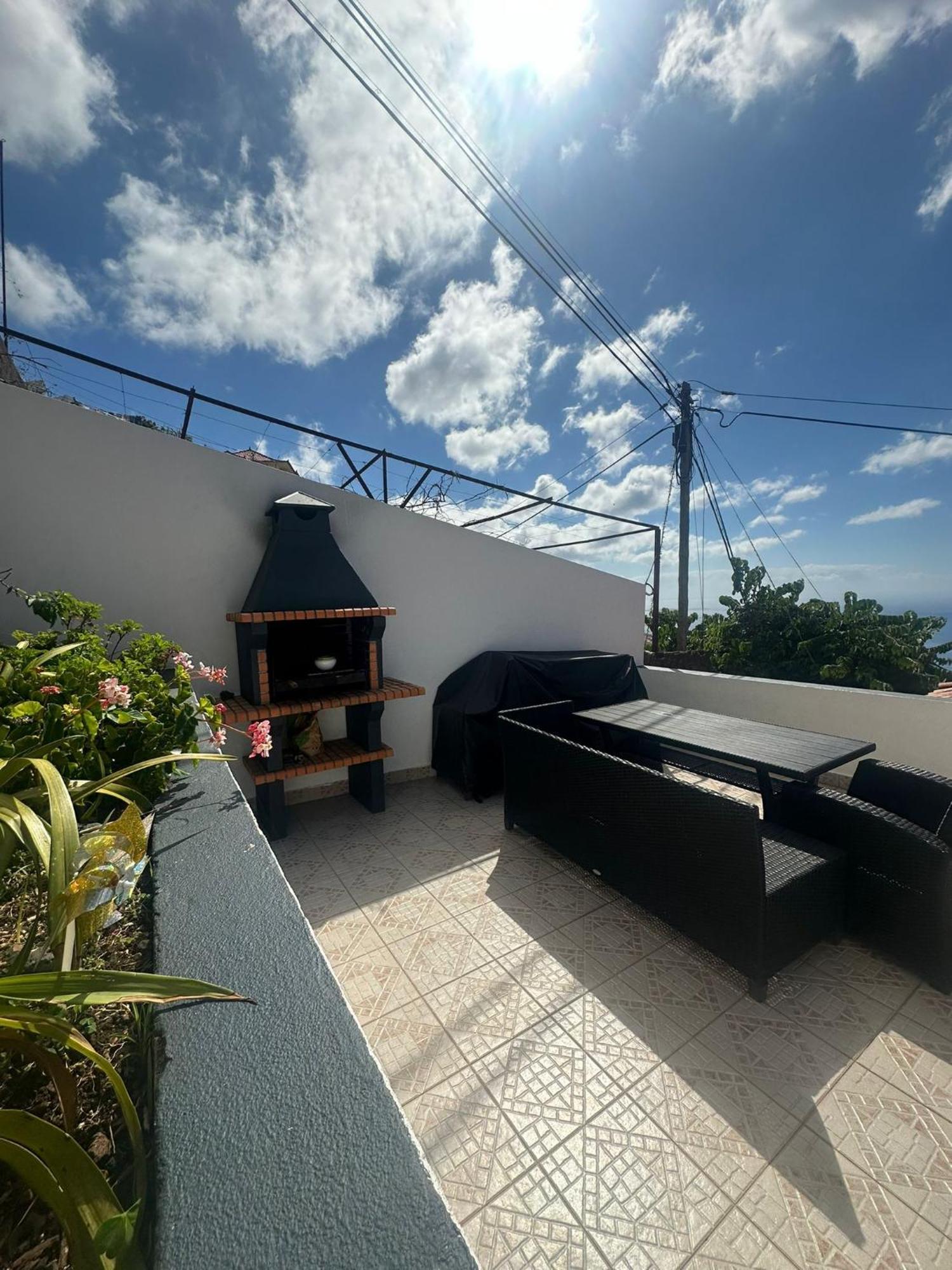 The Hill View House Casa de Férias
