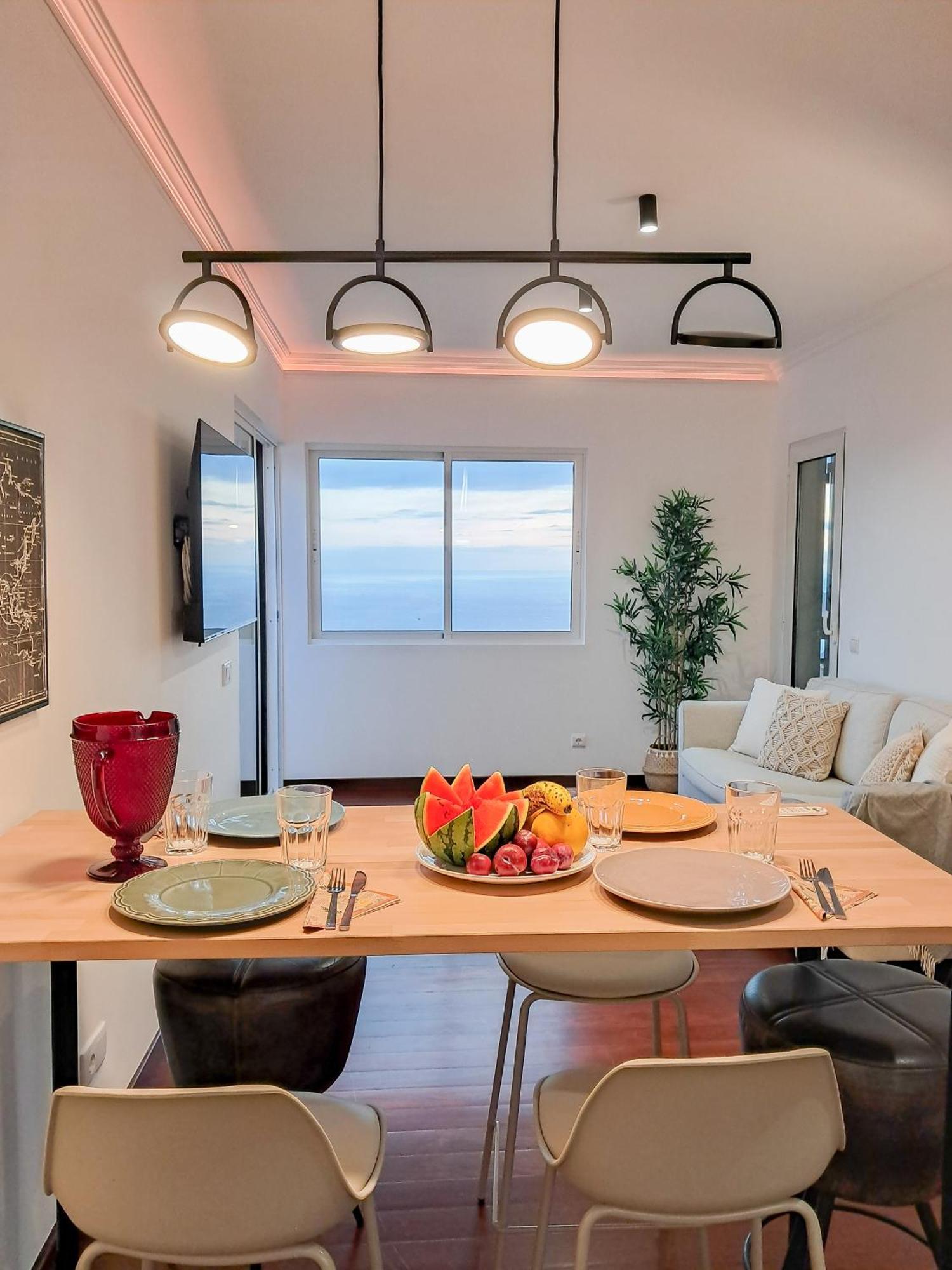 Sunset Apartment *