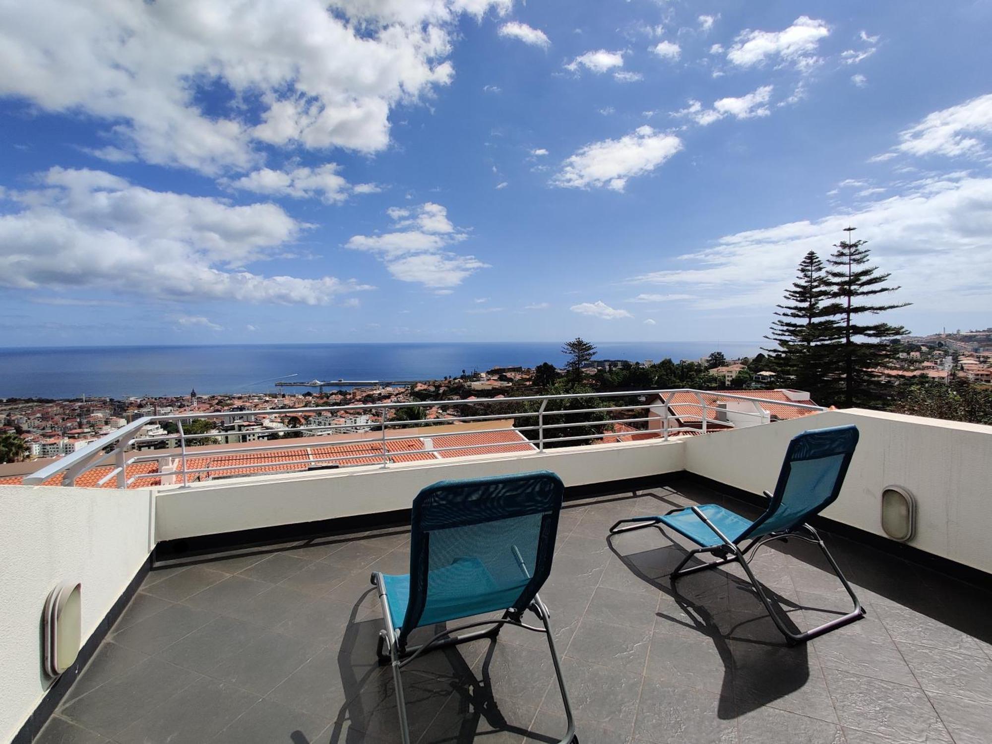 Ferienhaus Dos Saltos - Sea View, Parking, Ac & Barbecue