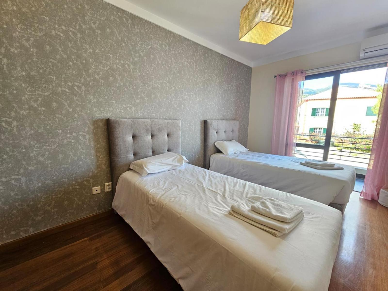 Dos Saltos - Sea View, Parking, Ac & Barbecue Ferienhaus *