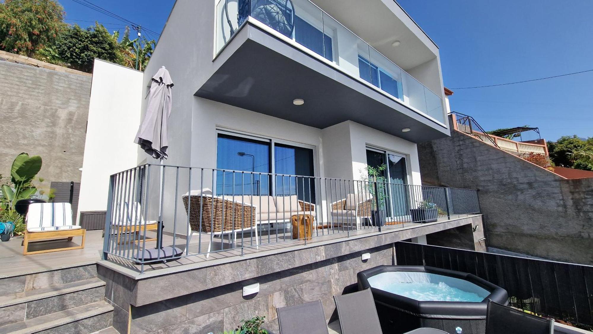 24, The Townhouse By Lovelystay * Funchal (Madeira)