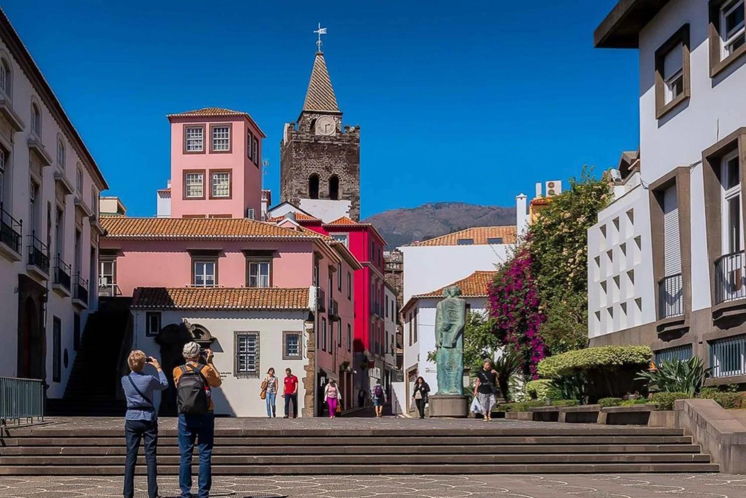 Stylish With Balcony And Amazing Views Over And The Sea Funchal (Madeira)