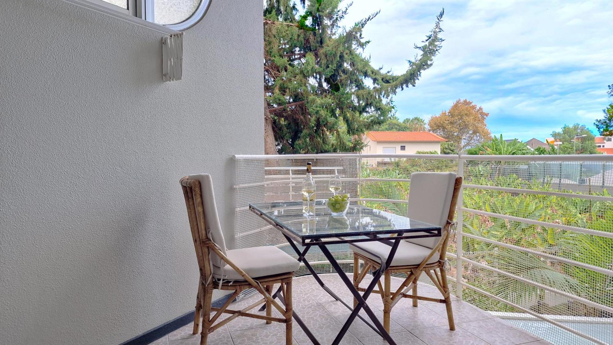 Pino's Getaway By Lovelystay Apartment