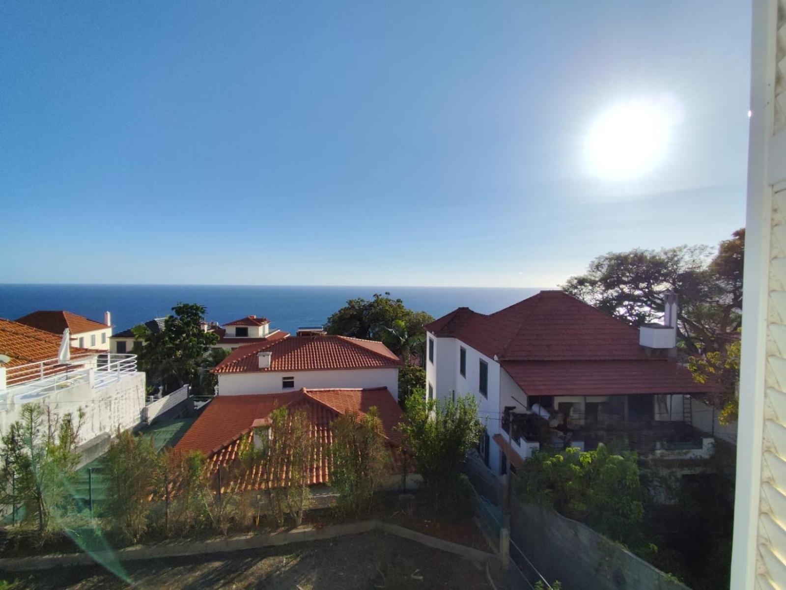 Sea House *