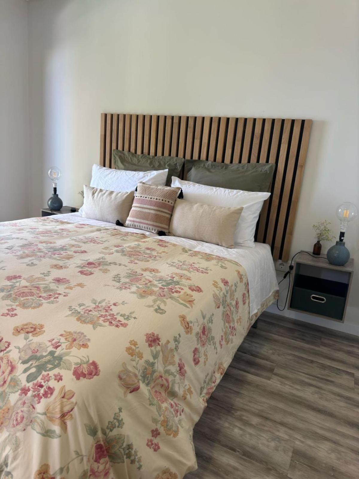 Apartment Over Sea 1 *