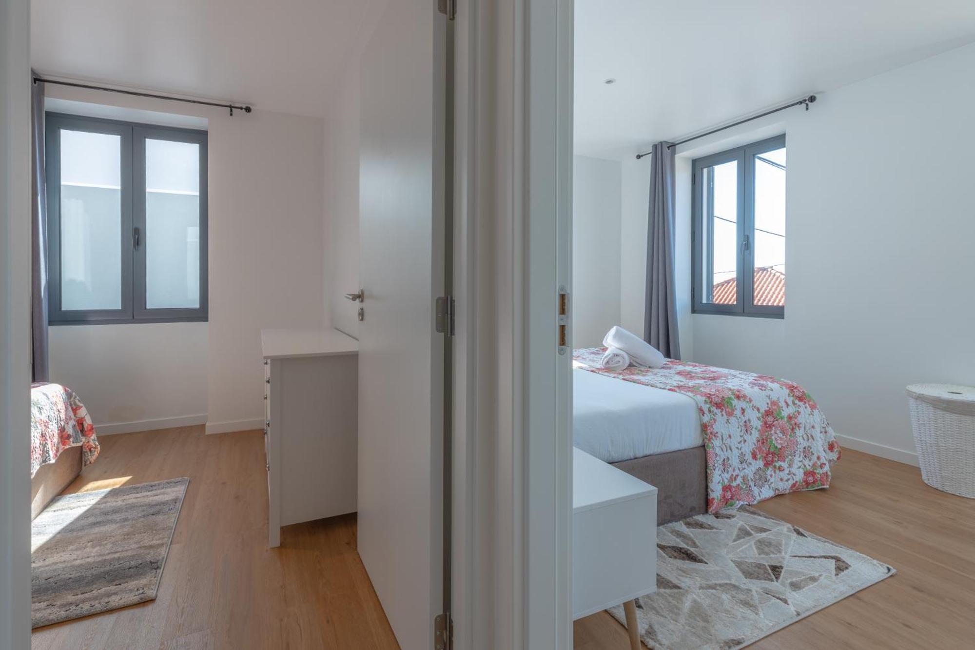 Flowers Island House 5 *