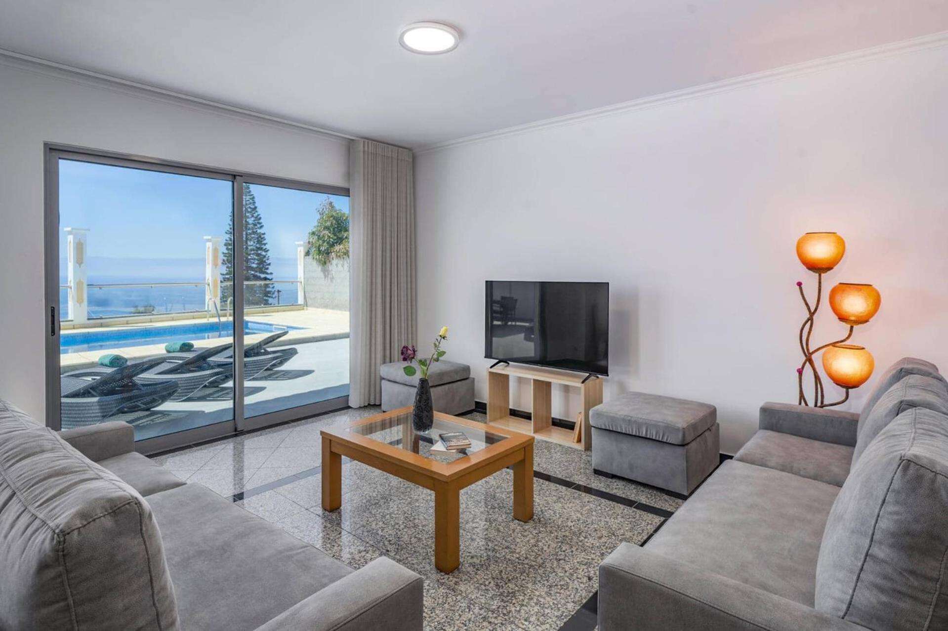 Villa Atlantic Sunset By Funchal (Madeira)