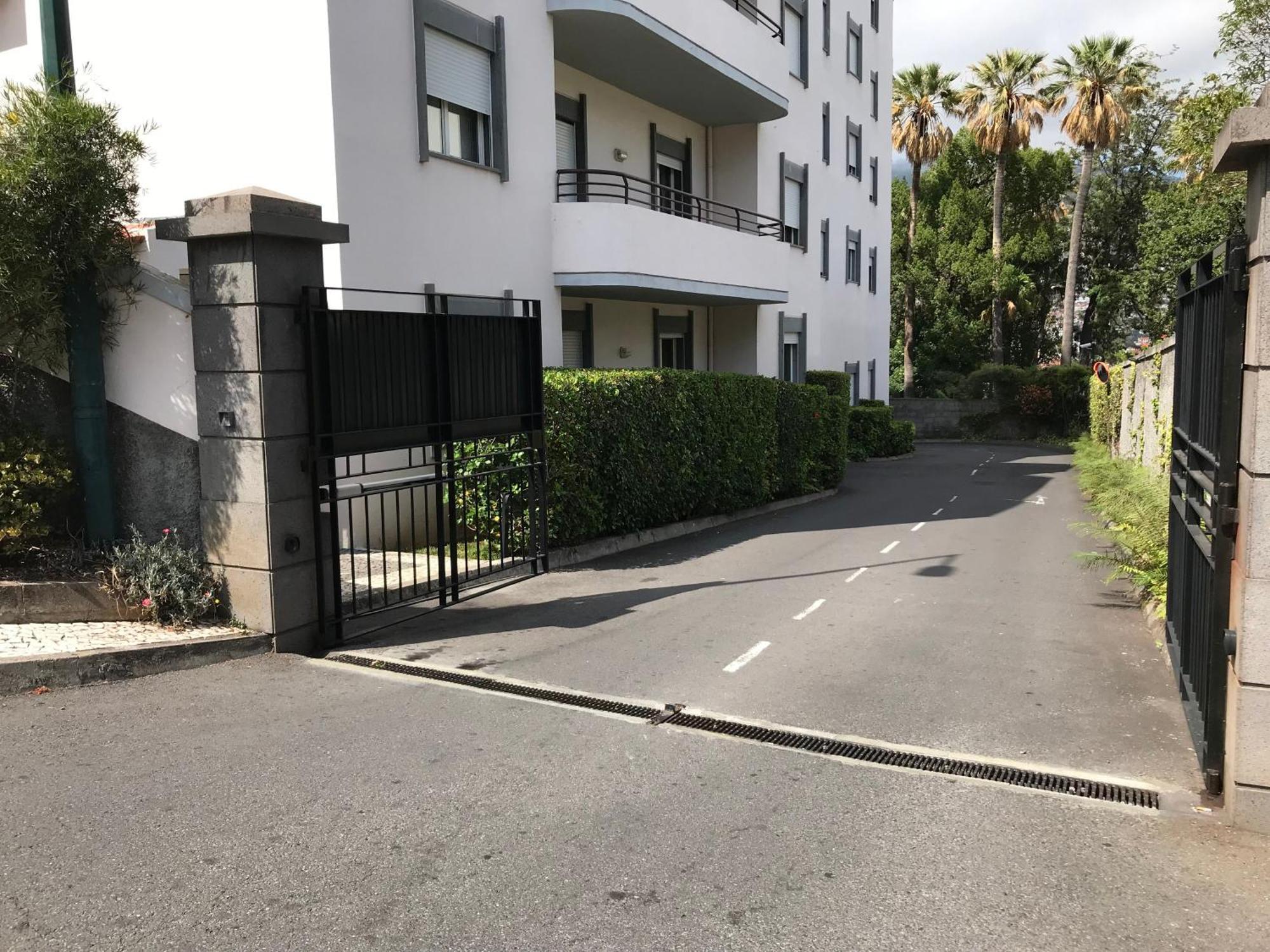 Mit Pool Apartment Funchal (Madeira)