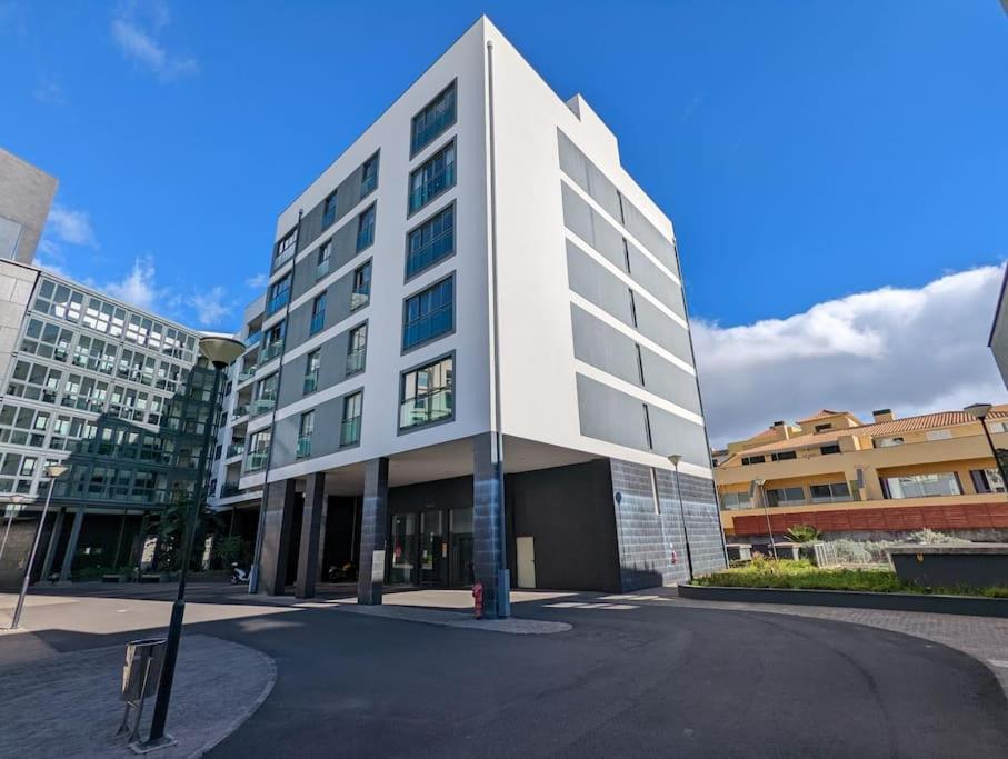 Top-floor One-bedroom Flats - Peaceful With Ocean And Views