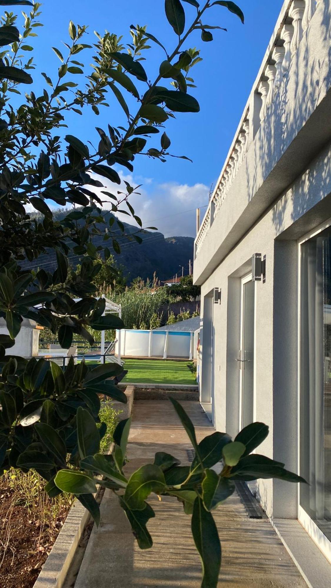Geek - Open Space - 5m From 5 Attractions - Pool Year Round, Dining Pergola, Barbecue - Matrix Villa *
