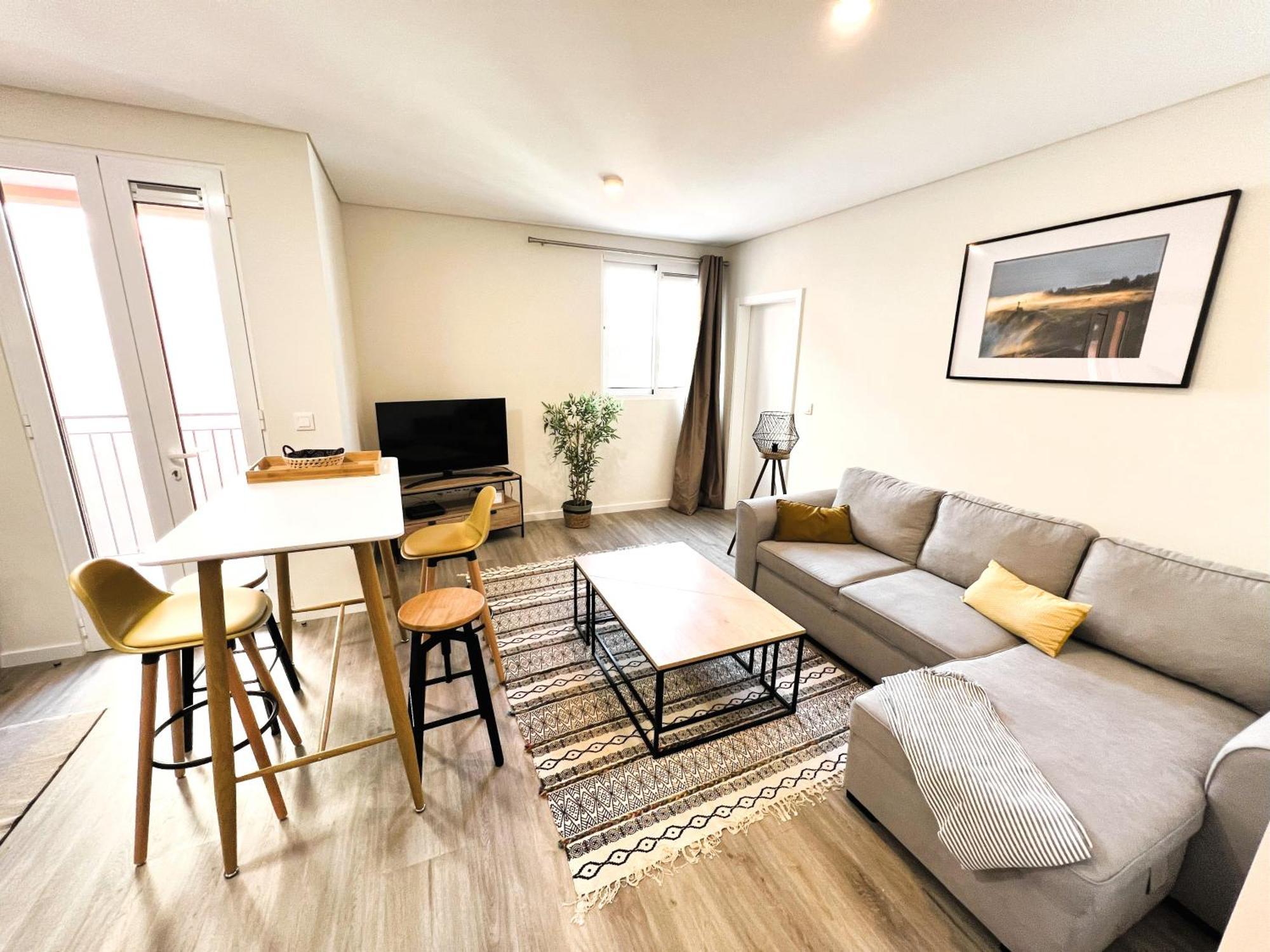 Carmo Heritage Apartment *