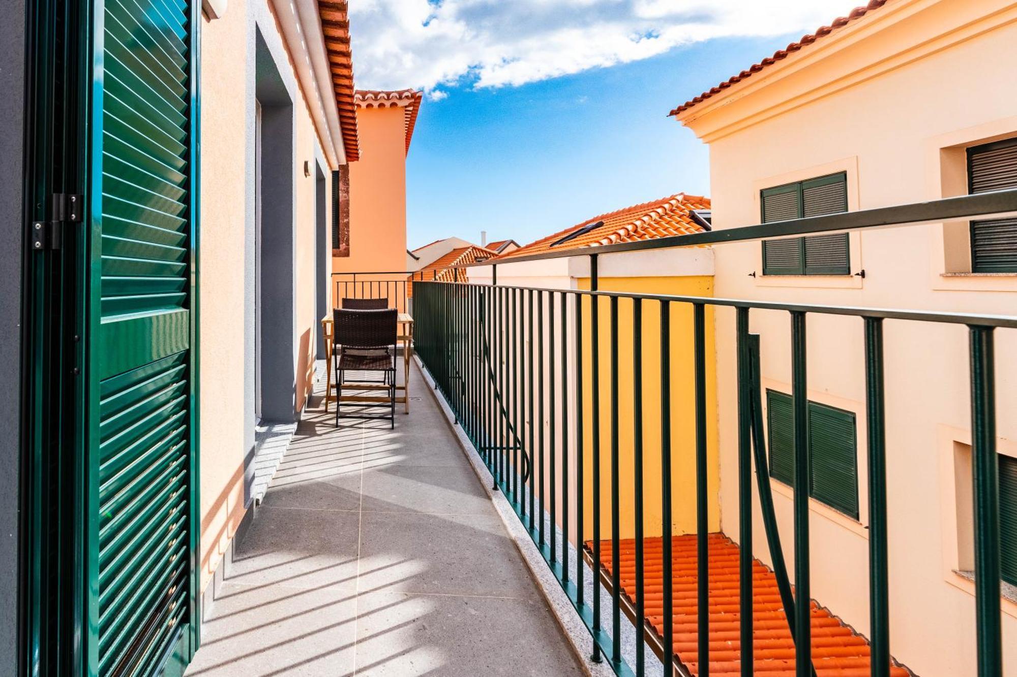 Terrace In Carmo Apartment *