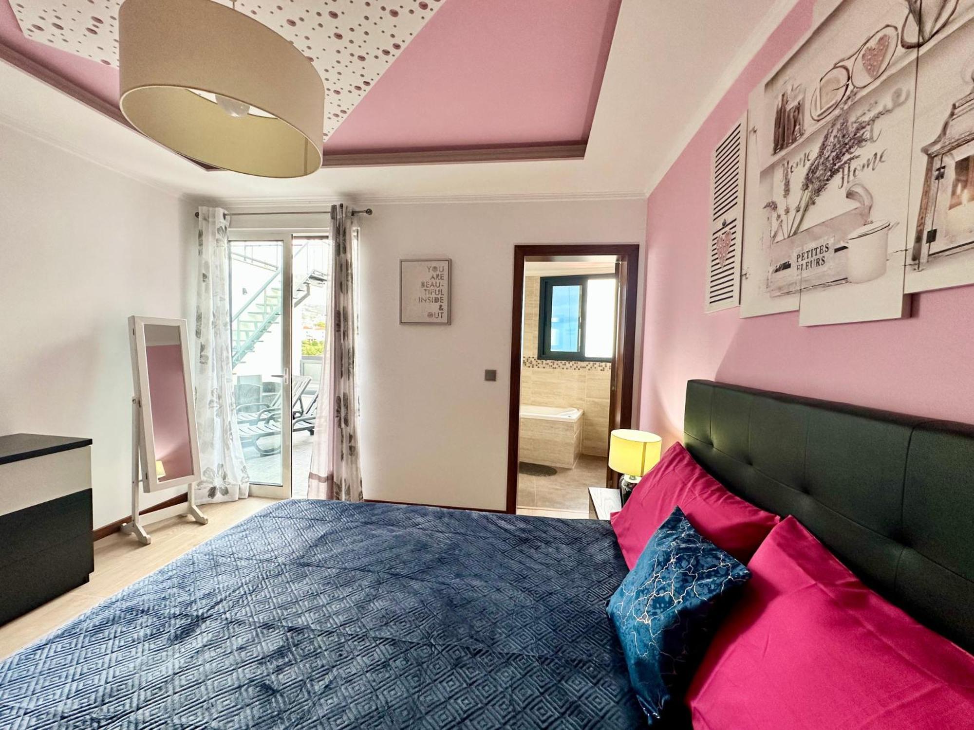 Private Rooftop Sunny Terrace In Apartamento Funchal (Madeira)