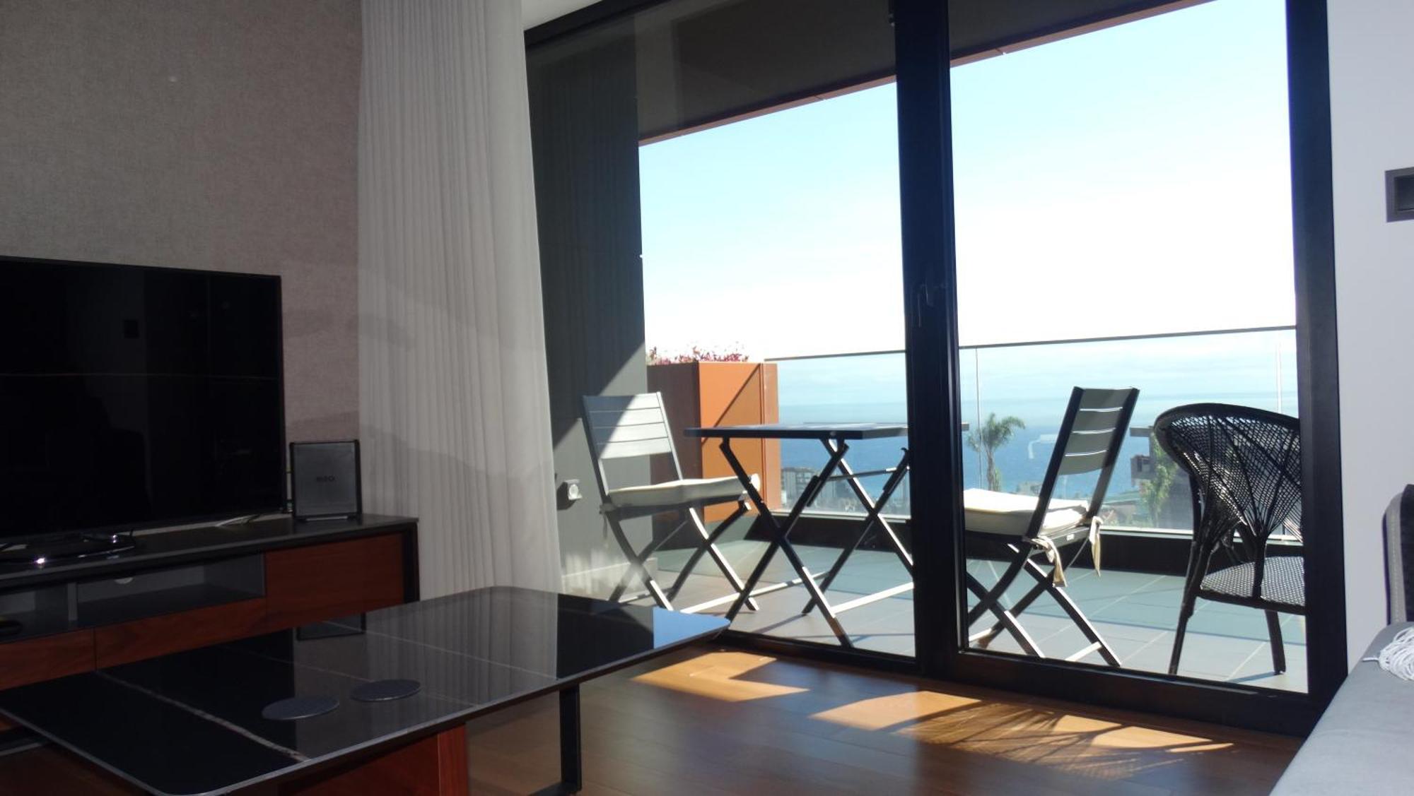 Heaven And Sea In Madeira Apartment *