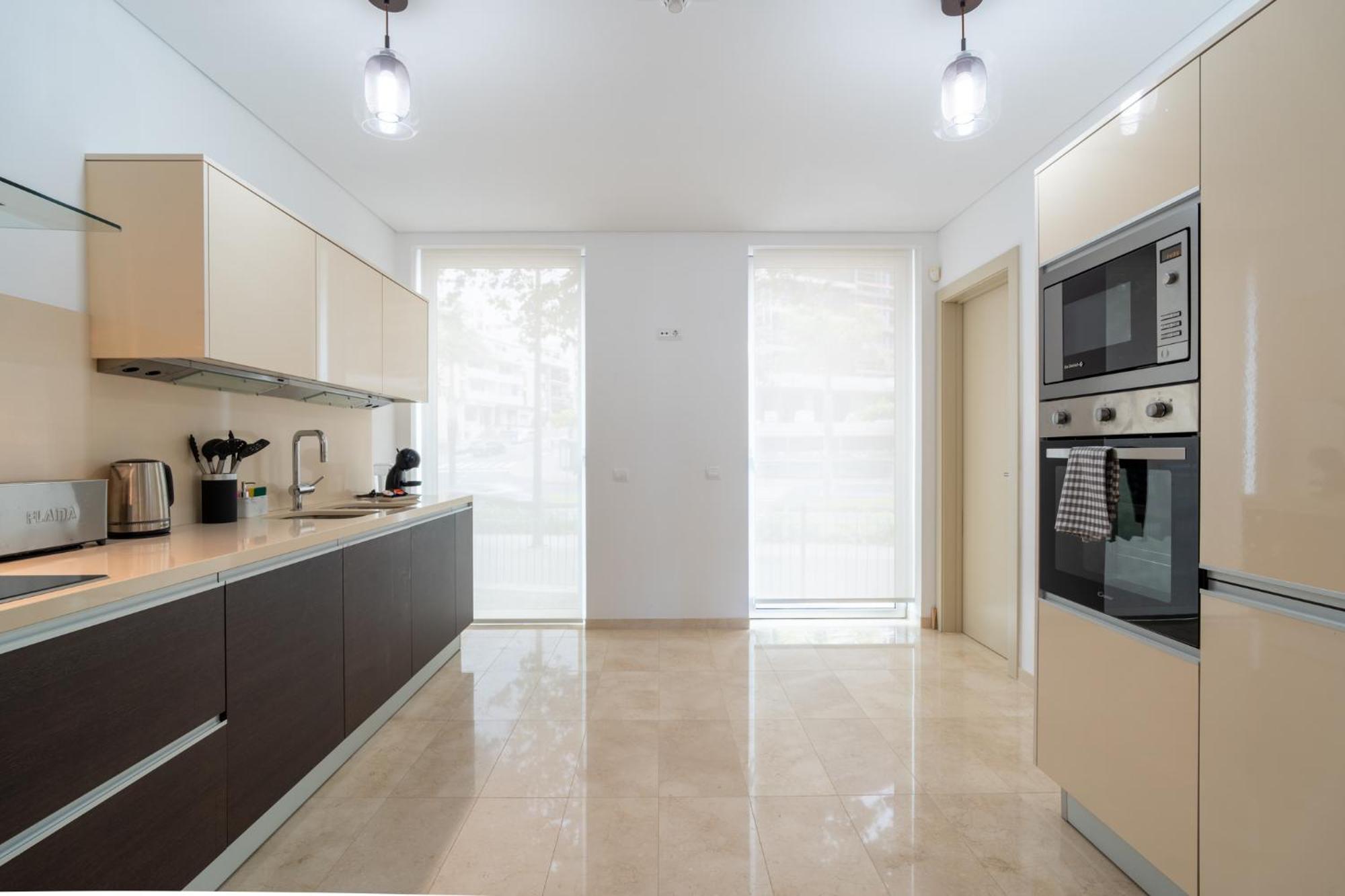 Apartment Lux Flat, Sea View, Ac, 3 Pools And Gym