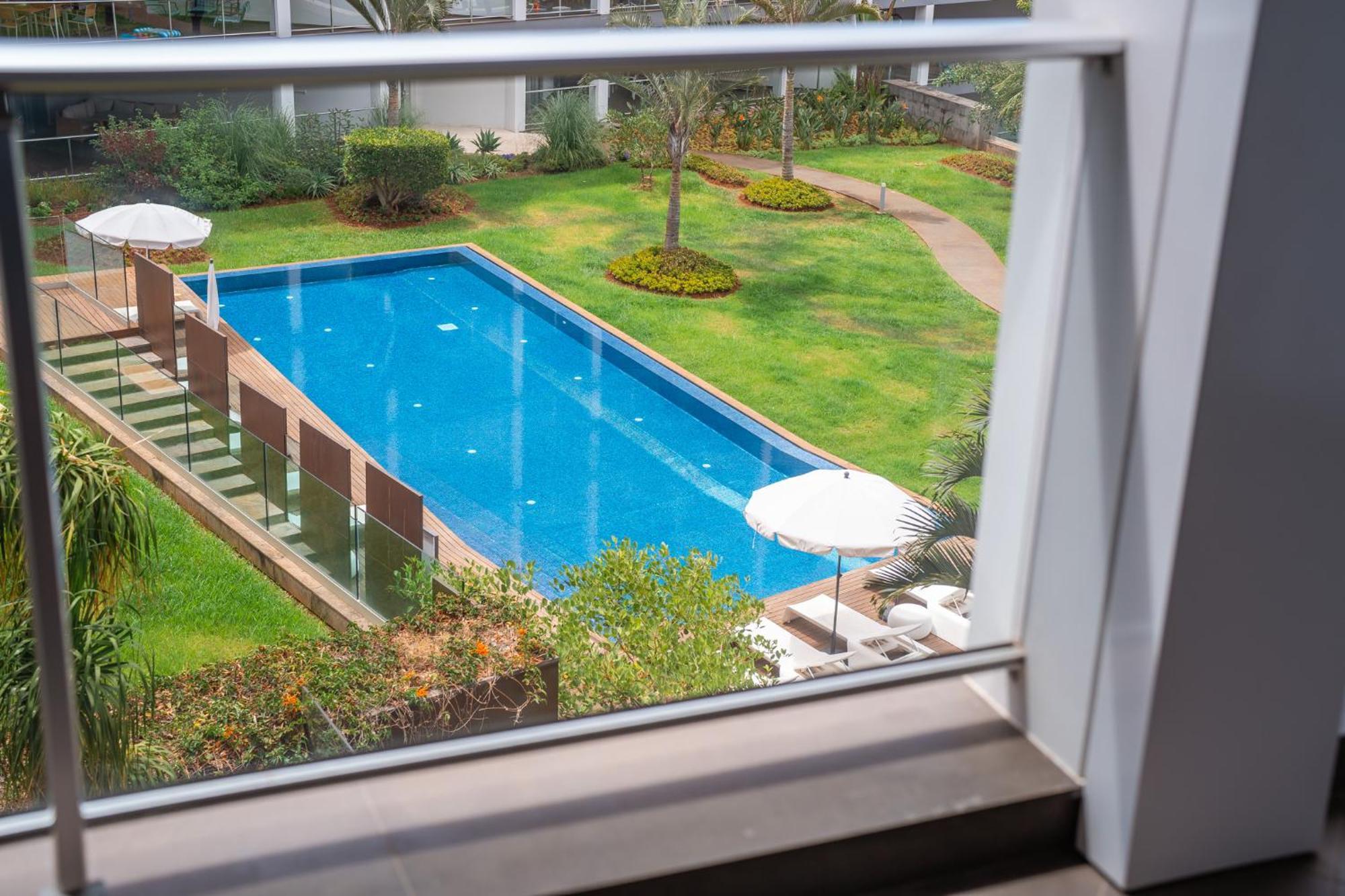 Lux Flat, Sea View, Ac, 3 Pools And Gym Apartment *