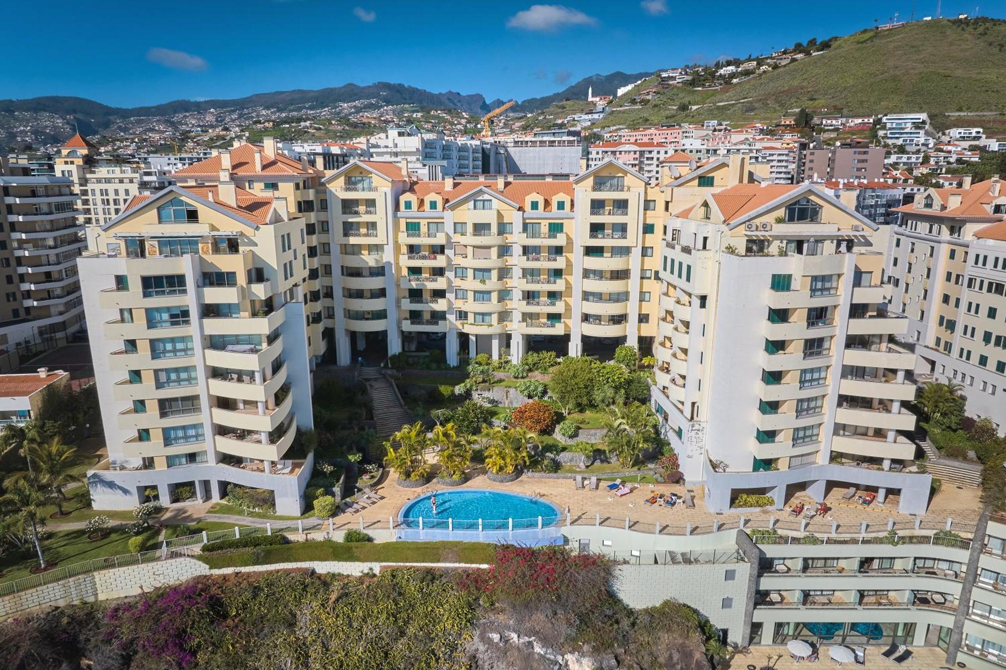 Ivis By Madeira Apartment