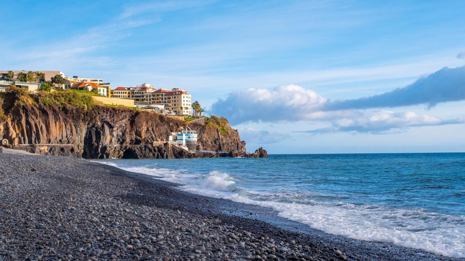 By The Atlantic 2-bedroom Apartment *