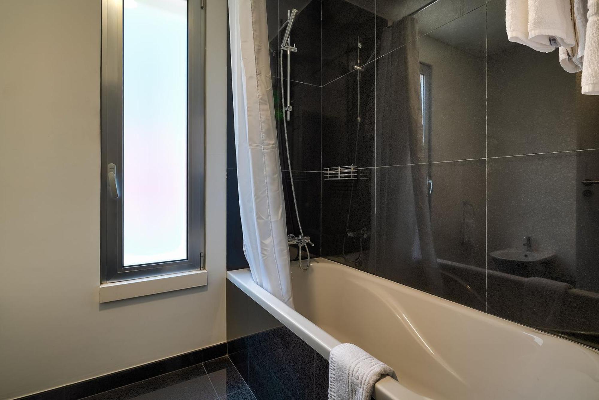 Luxury Nogueira Iv Villa Funchal (Madeira)