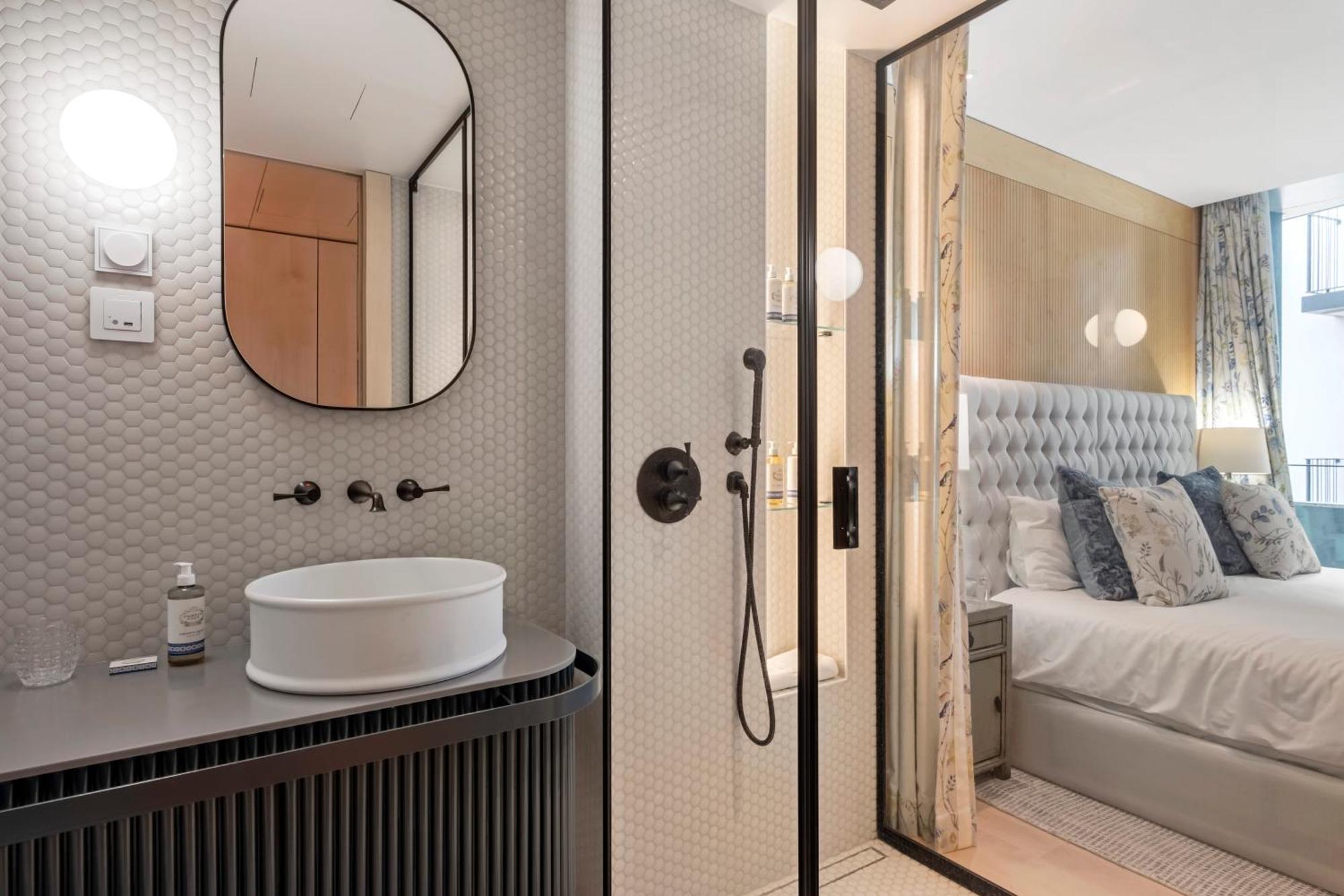 Apartment Jacuzzi, Terrace & Infinity Pool At Savoy Insular *