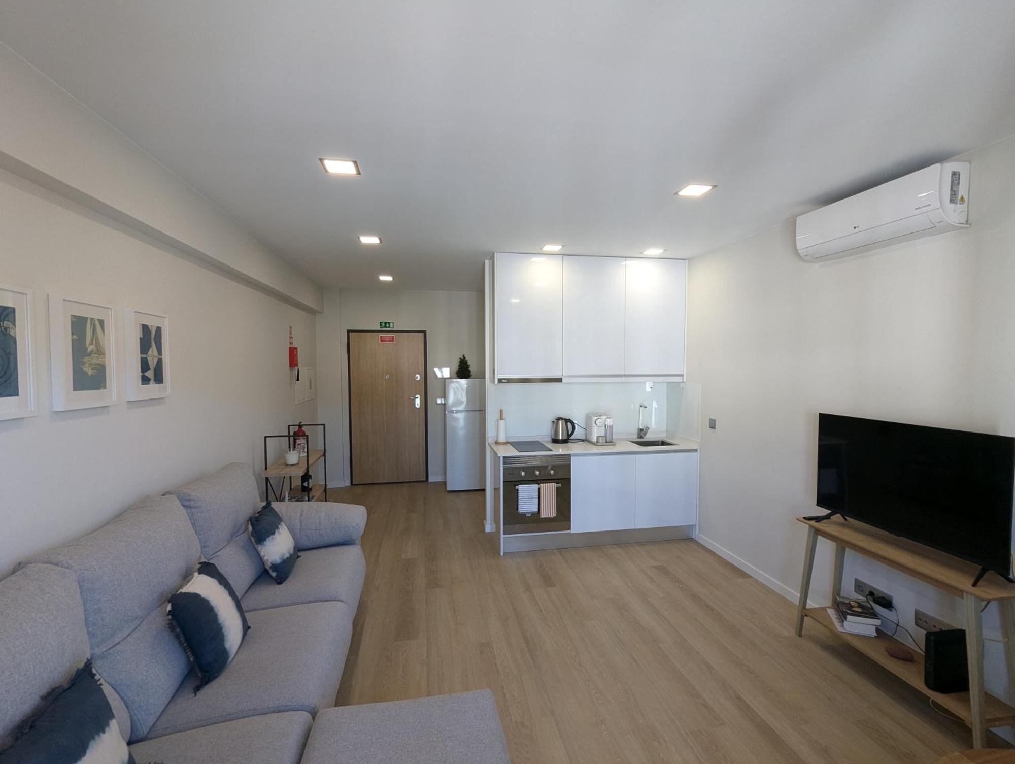 Apartamento Top-floor One-bedroom Flats - Peaceful With Ocean And Views *
