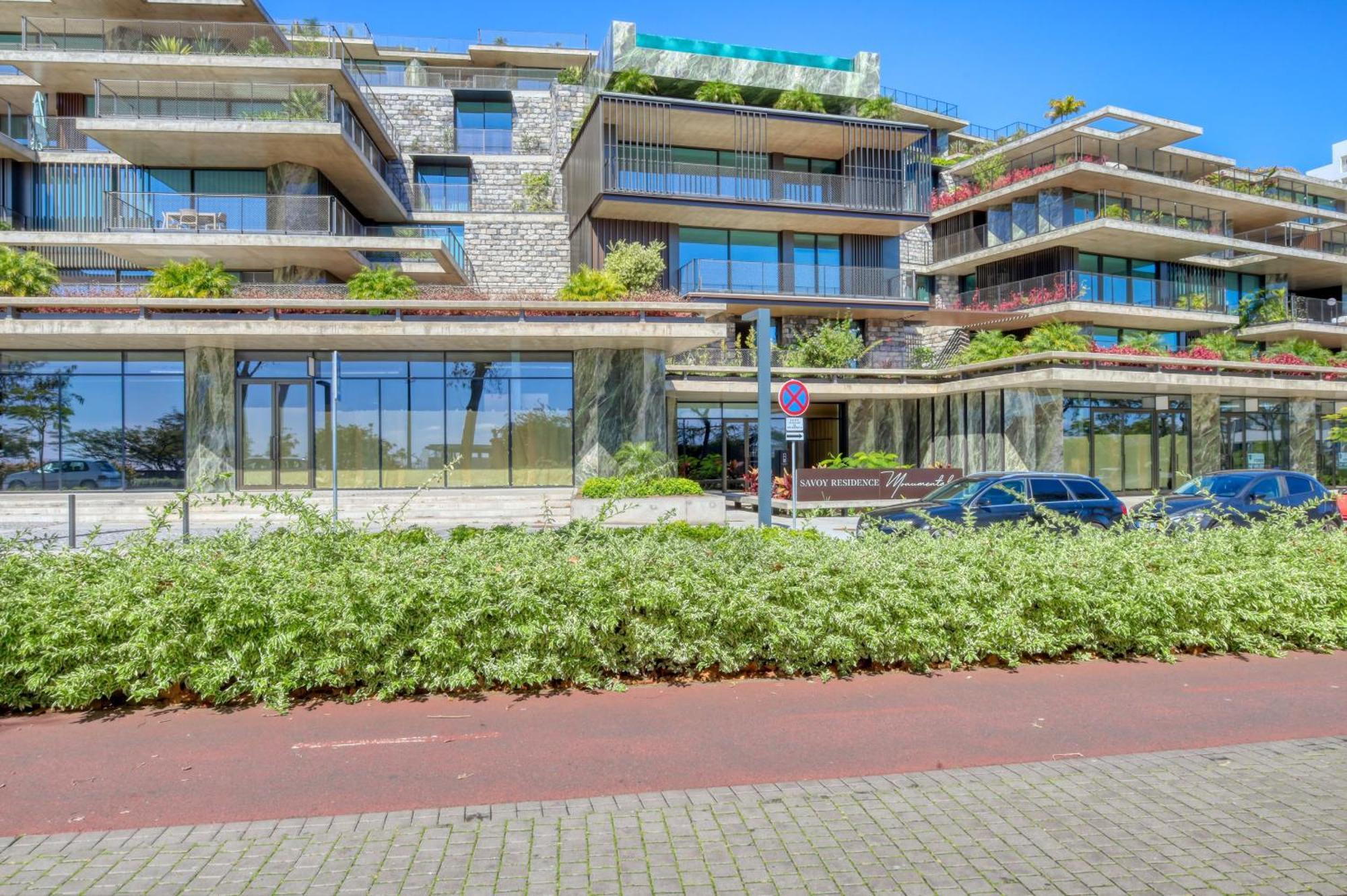 Savoy Monumentalis, A In Madeira *