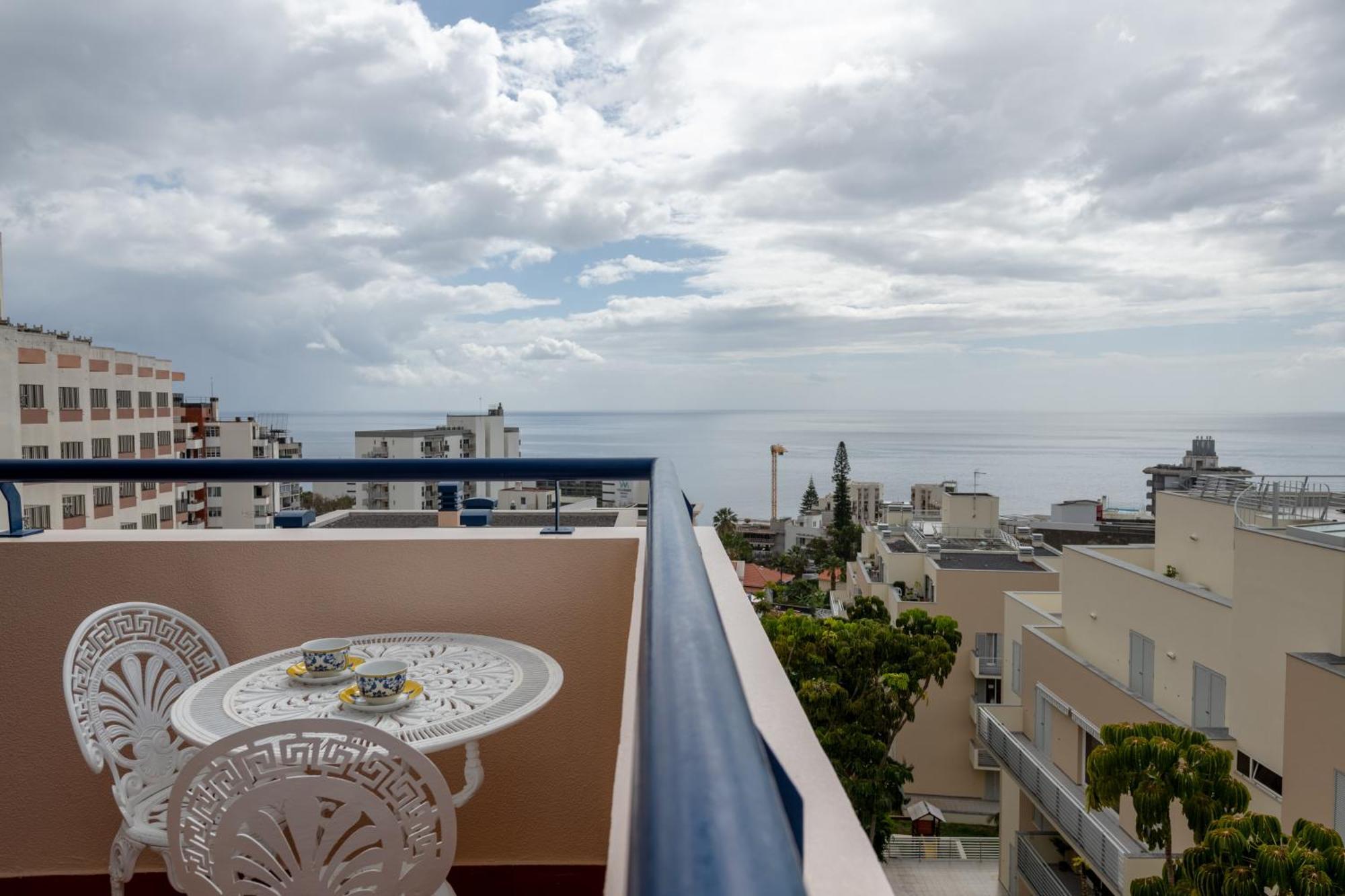 Madeira Sunny Penthouse Apartment Funchal (Madeira)
