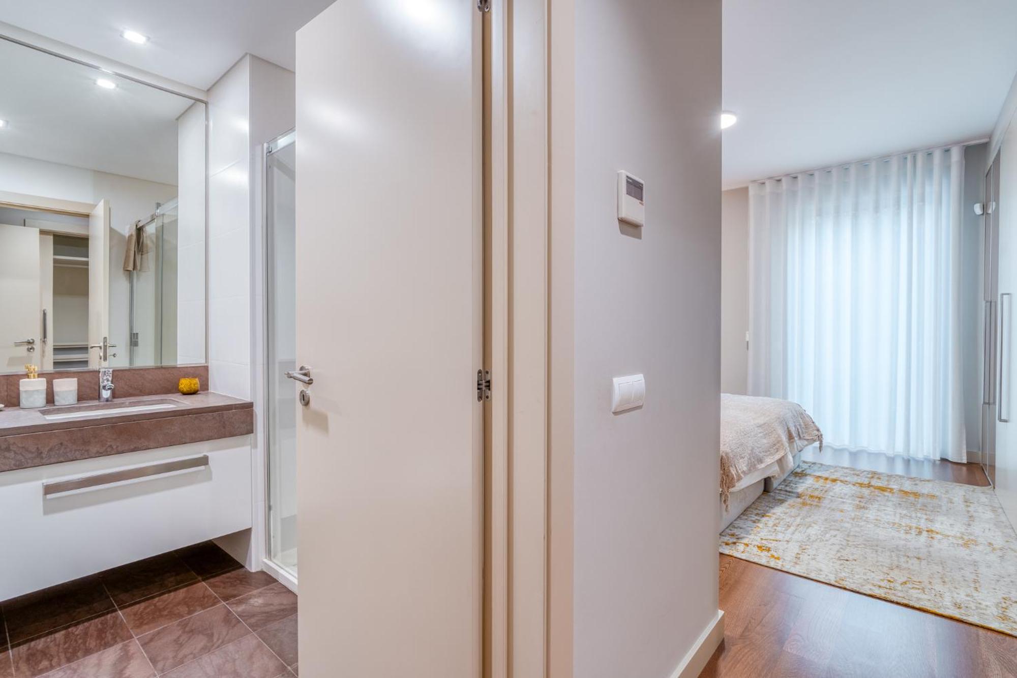 Apartment Bk - 3 Pools - Gym - Ac - Huge Balcony Funchal (Madeira)