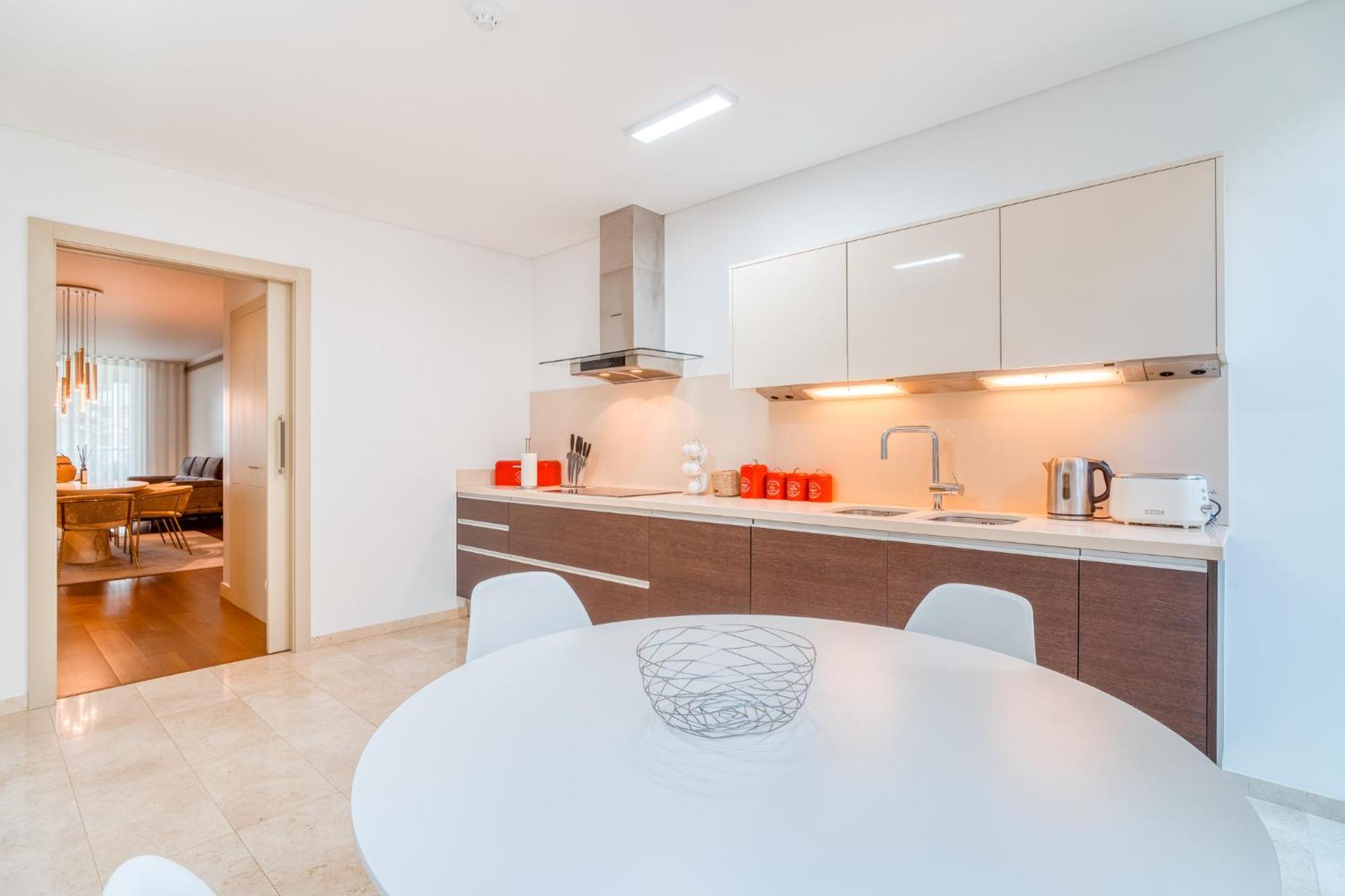 Bk - 3 Pools - Gym - Ac - Huge Balcony * Funchal (Madeira)