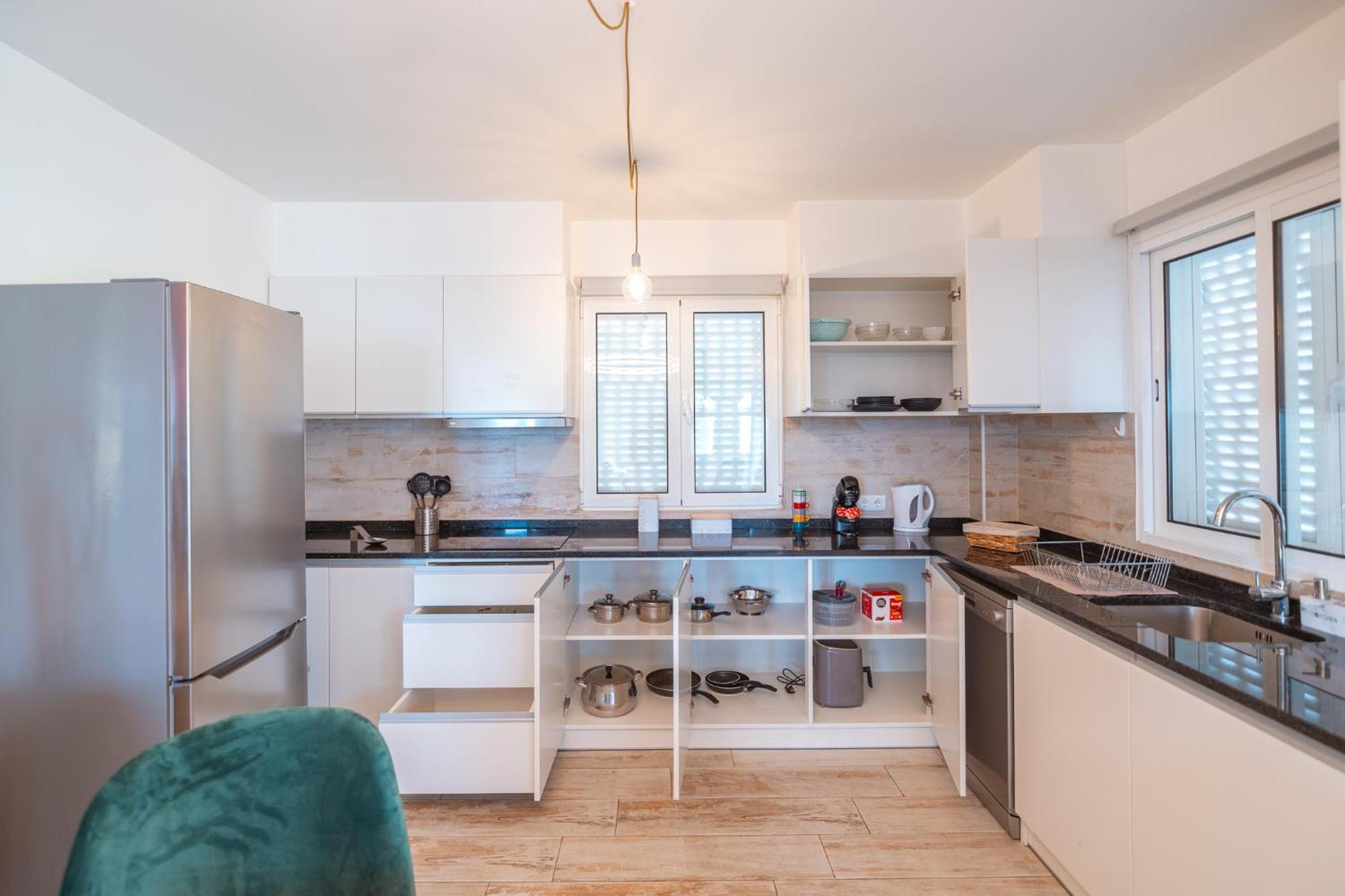 Lux House - Free Park- Wifi - Sea View