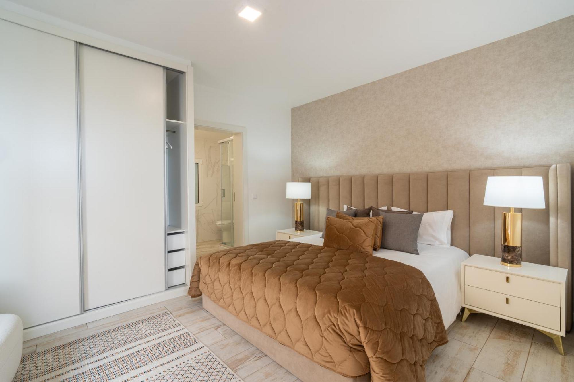 Ferienhaus Lux House - Free Park- Wifi - Sea View