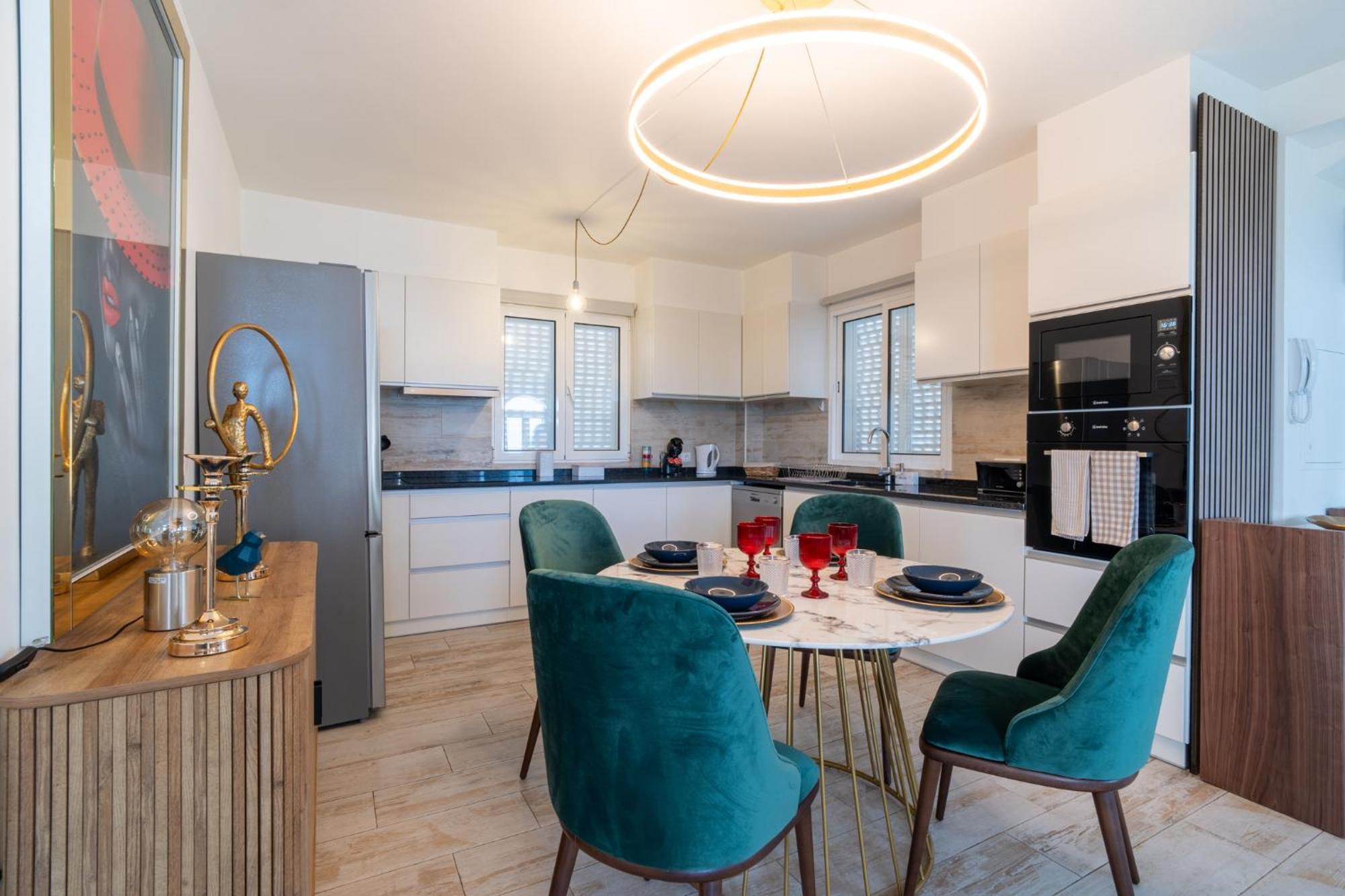 Lux House - Free Park- Wifi - Sea View