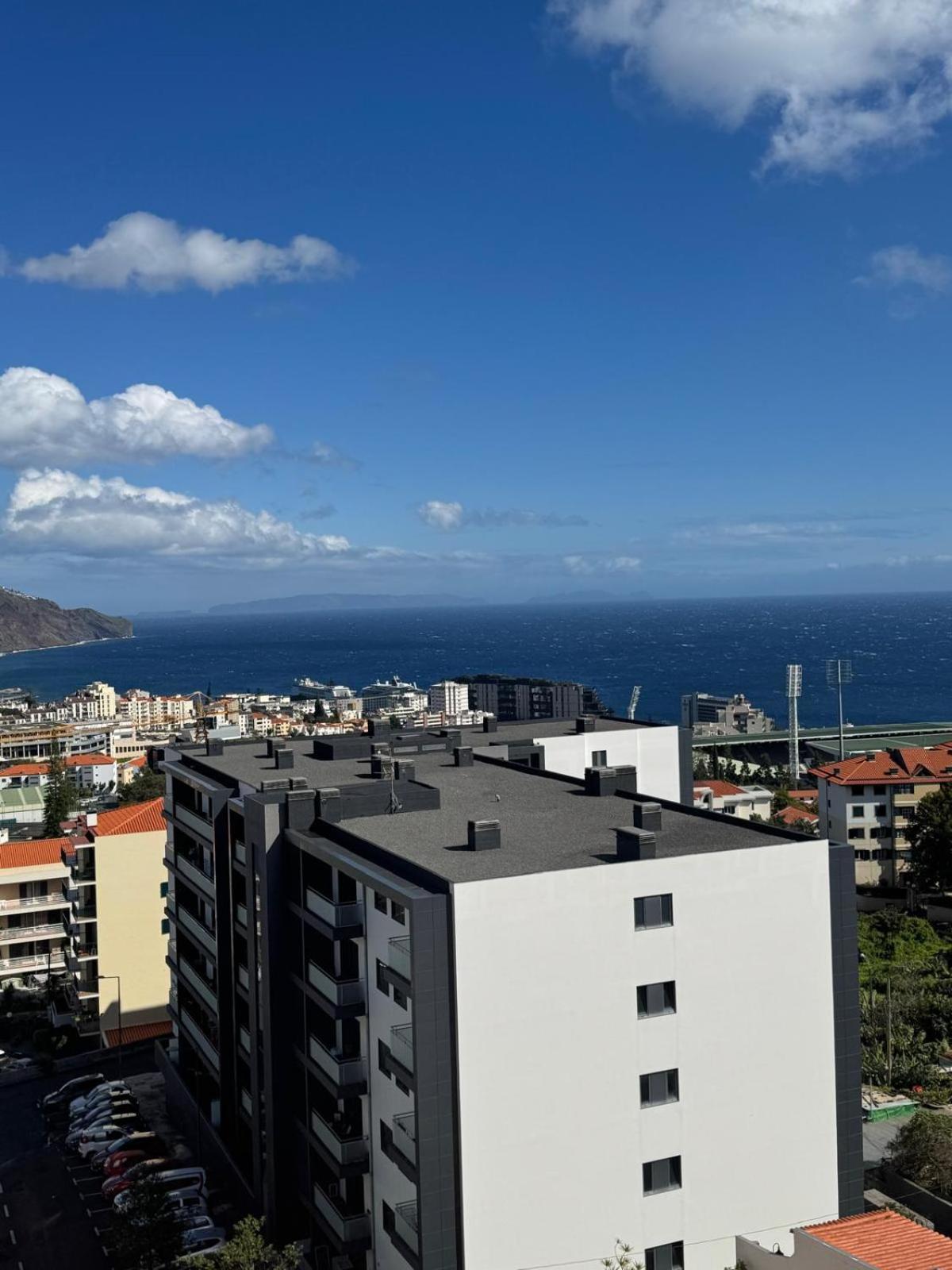 Barreiros View Vacations * Funchal (Madeira)