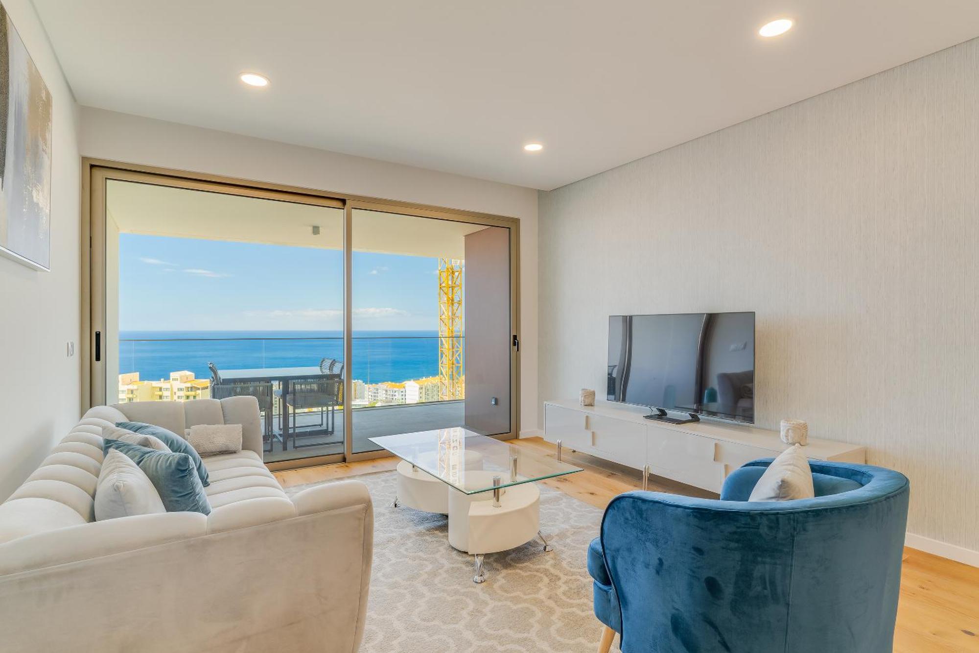 Luxury Laura By Madeira * Funchal (Madeira)