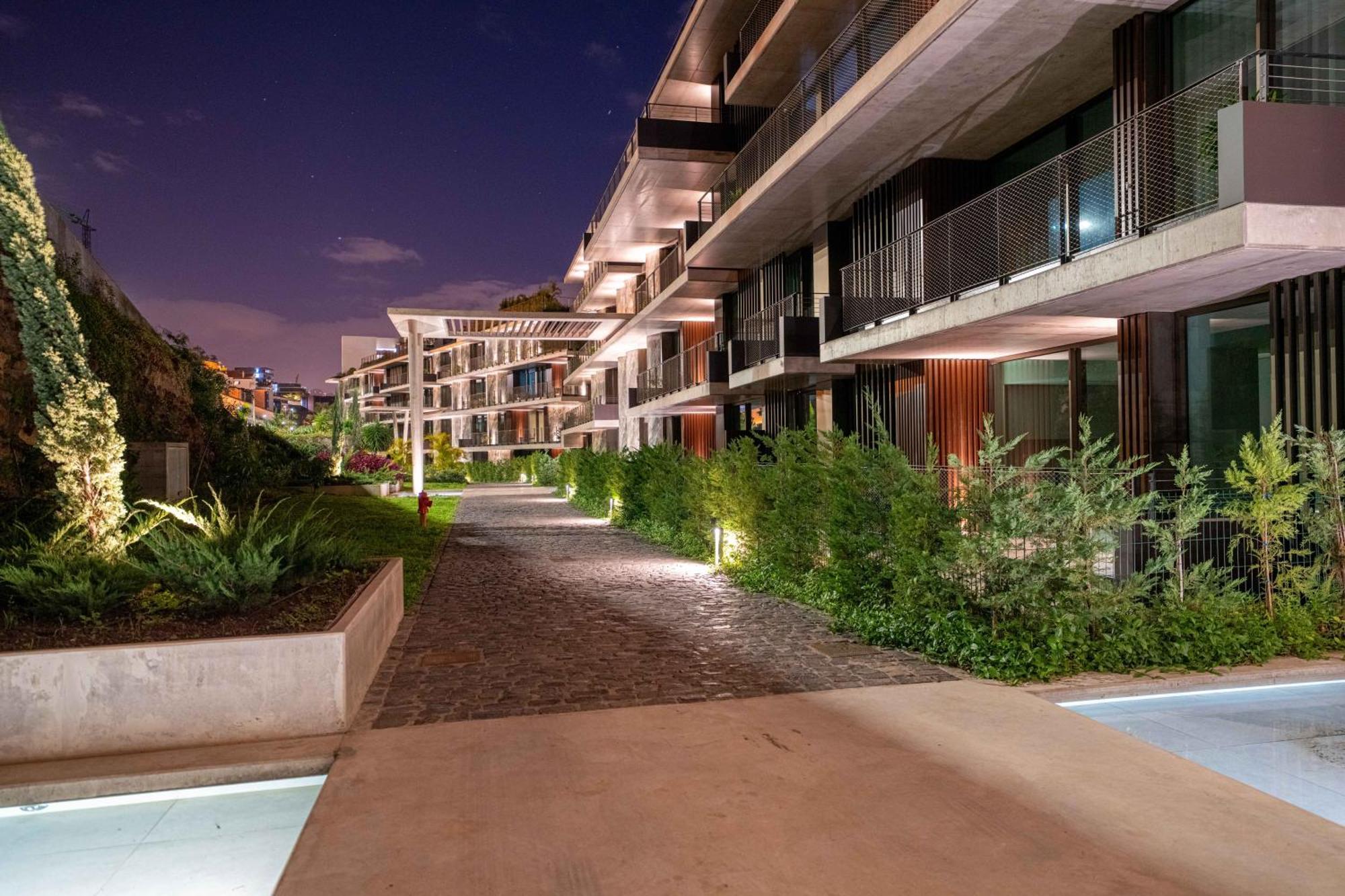Savoy Monumentalis Va By Lm&ac Signature * Funchal (Madeira)