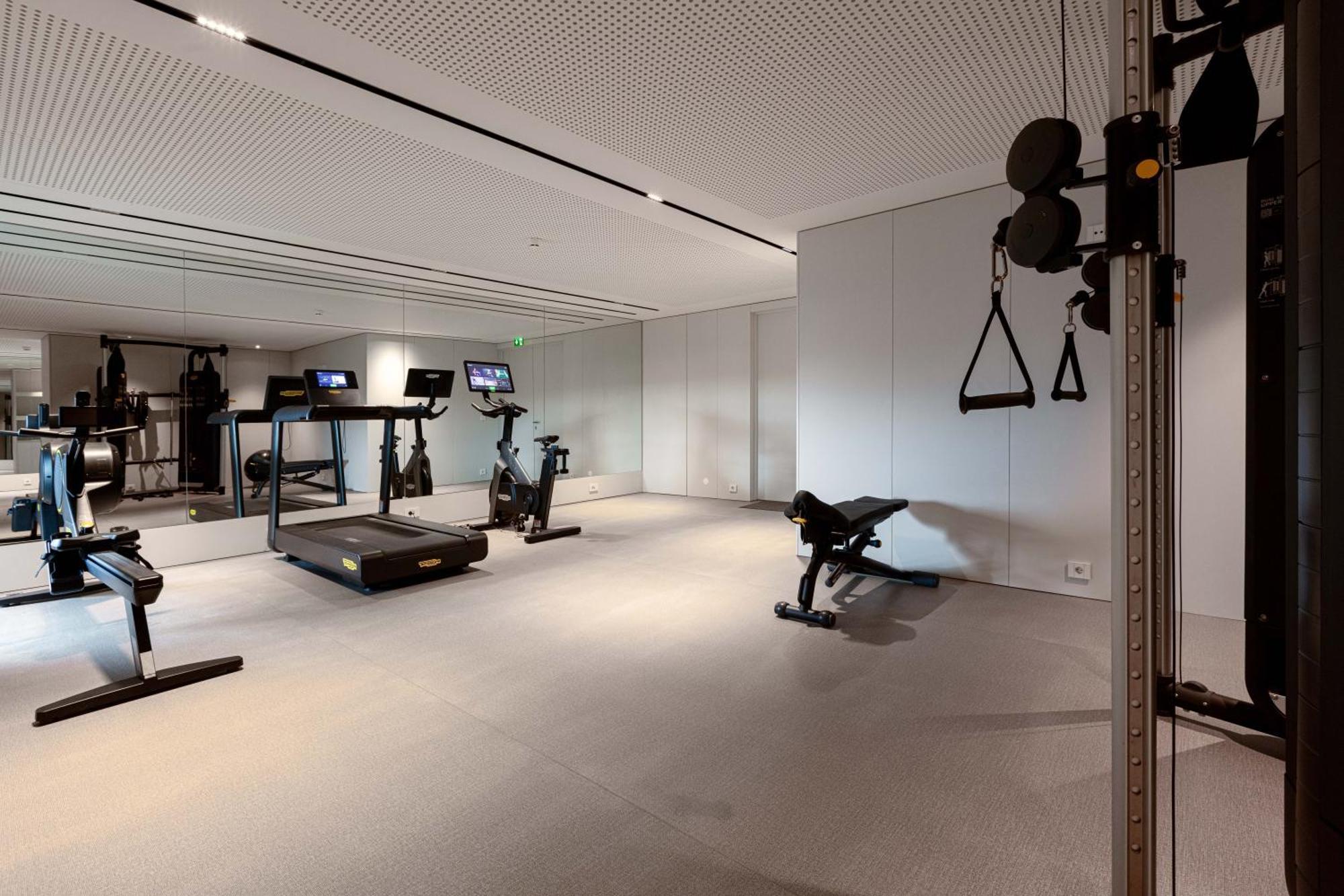 Savoy Monumentalis Va By Lm&ac Signature