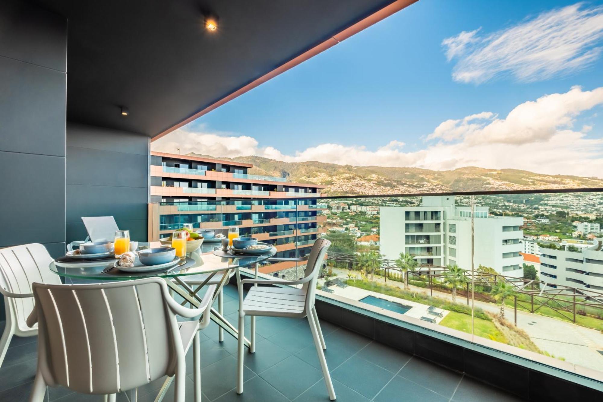 Bay View - By Wehost * Funchal (Madeira)