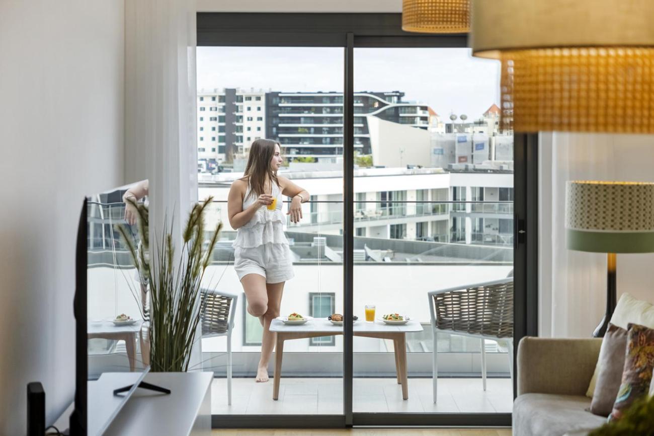 Ocean's Whisper By Madeira Sun Travel Apartment
